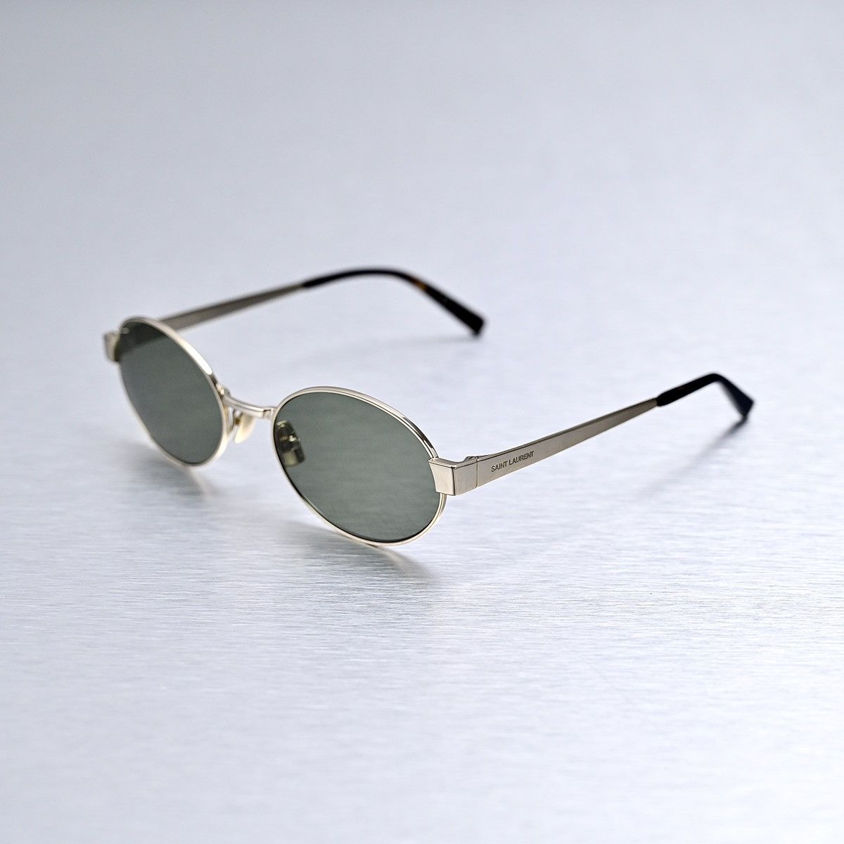 Yves Saint Laurent SAINT LAURENT SL 692 SUNGLASSES Size ONE SIZE - 1 Thumbnail