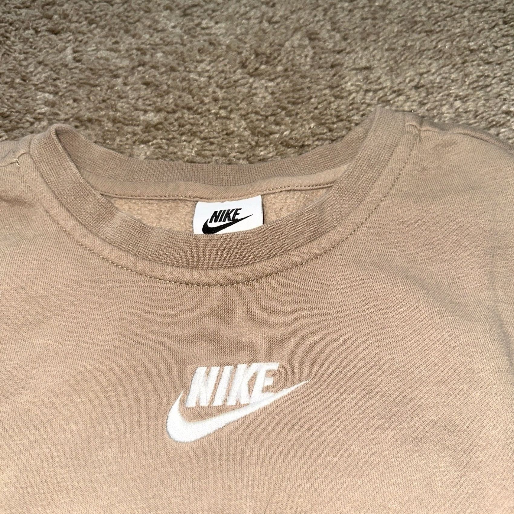 Nike Nike Sweatshirt Womens Large Crewneck Cropped Oversized Swoosh Pullover Brown Size L / US 10 / IT 46 - 2 Thumbnail