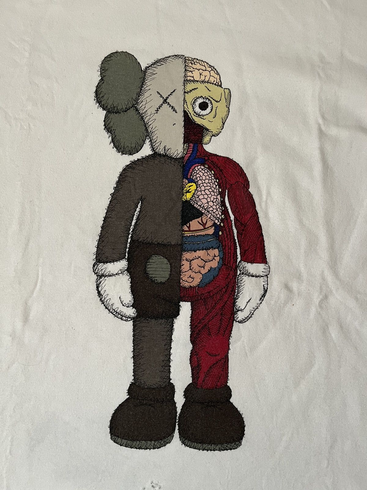 Kaws × Uniqlo Uniqlo x Kaws Flayed Tee White Size US XL / EU 56 / 4 - 2 Thumbnail