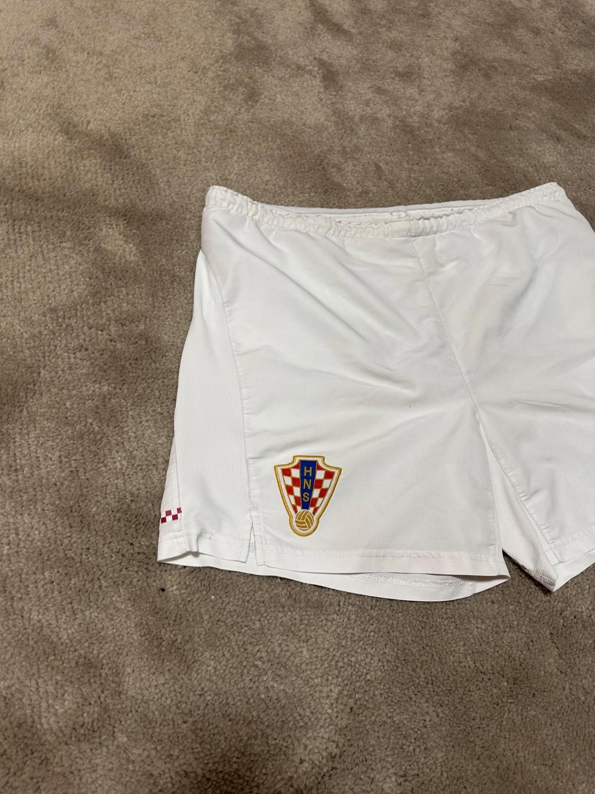 Nike Nike Vintage 2008-09 Croatia Home Football Soccer Shorts Size US 34 / EU 50 - 3 Thumbnail