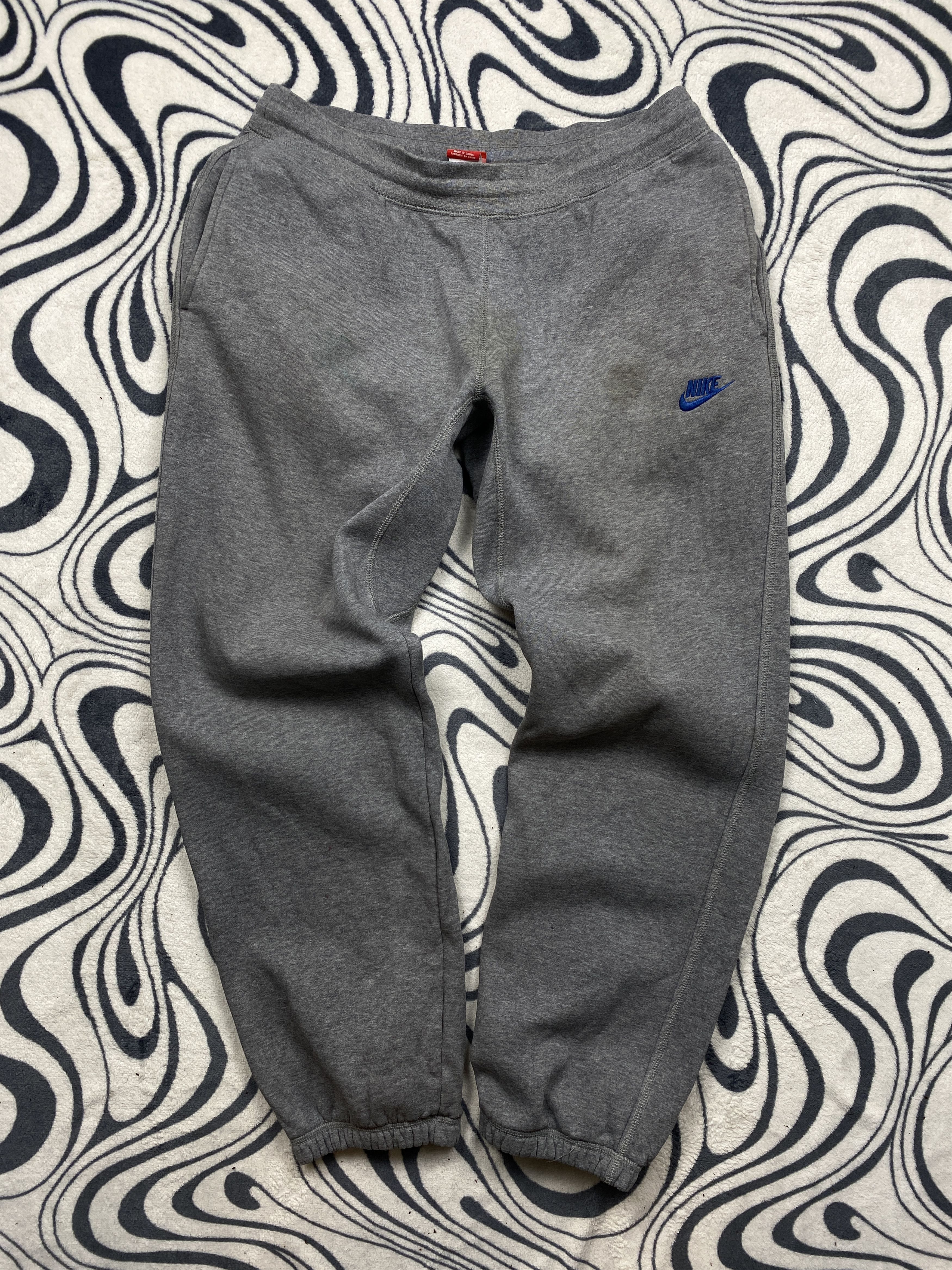 Nike Nike Mens Baggy Sweatpants Y2K Pants Size US 34 / EU 50 - 1 Thumbnail