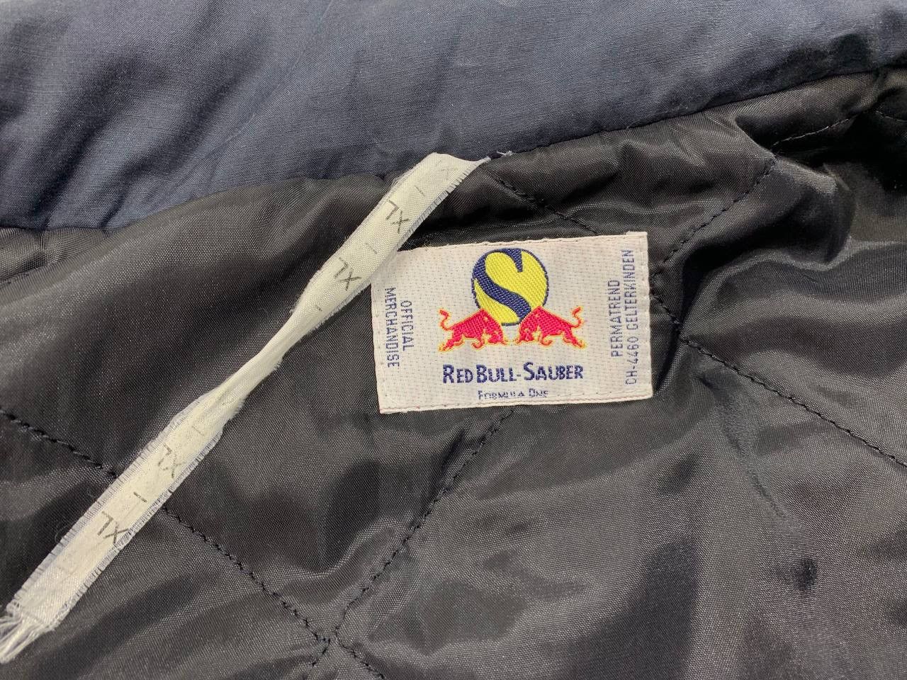 Vintage Mens vintage jacket Red Bull Sauber Formula 1 Size XL Size US XL / EU 56 / 4 - 6 Thumbnail