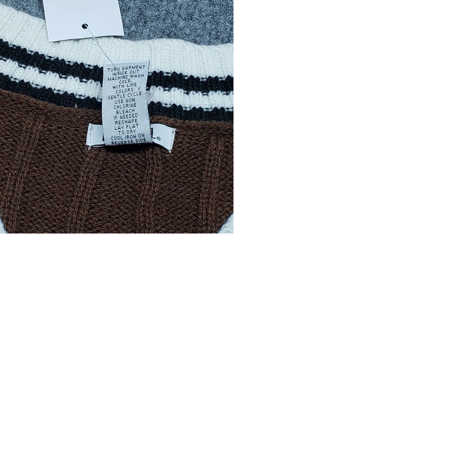 Vintage Rue21 Sweater Womens XS Brown Striped Long Sleeve V-Neck Cable Knit Pullover New Size XS / US 0-2 / IT 36-38 - 9 Thumbnail