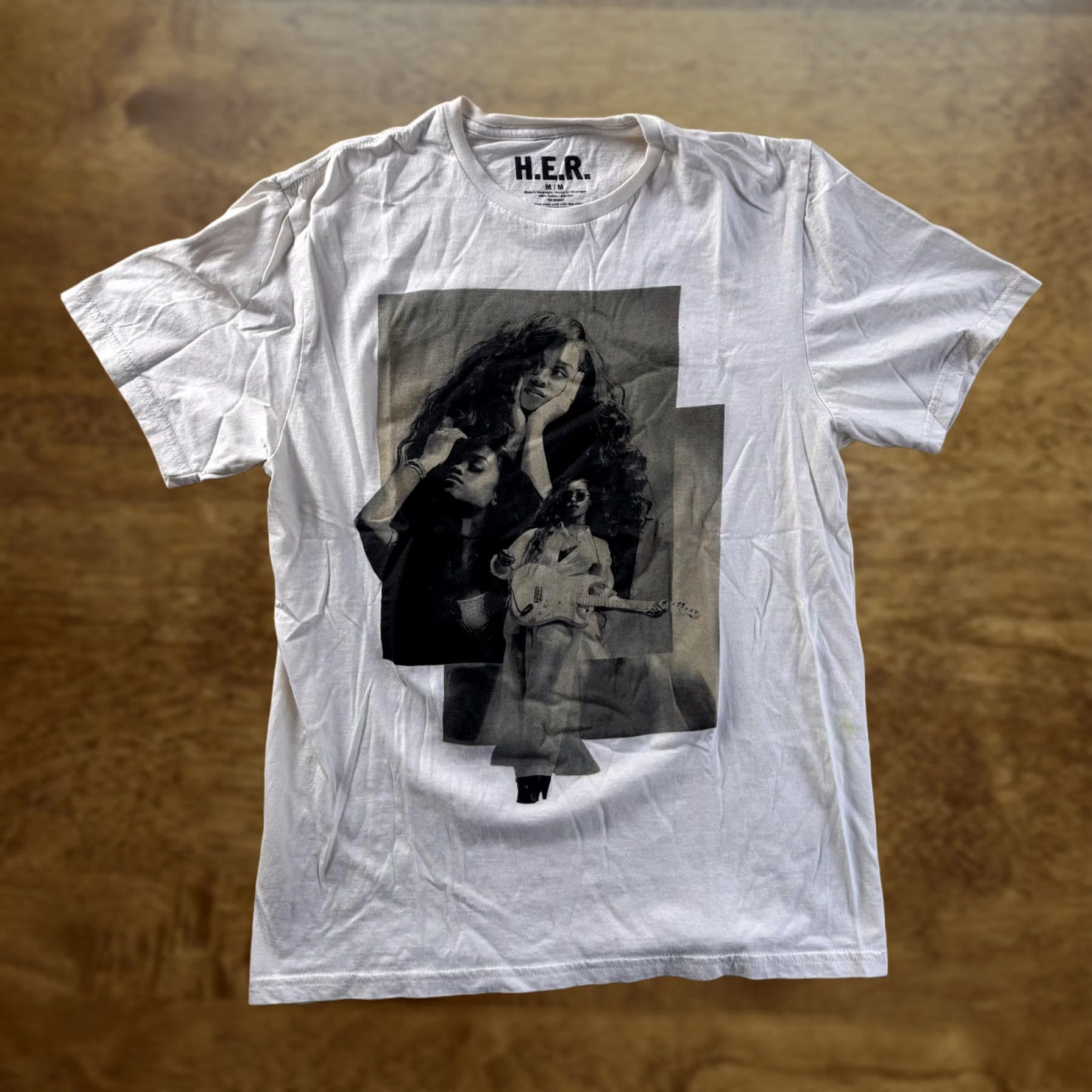 Vintage H.E.R. Shirt Mens Medium White Photo Collage Graphic Tee T-Shirt R&B Music Size US M / EU 48-50 / 2 - 1 Thumbnail