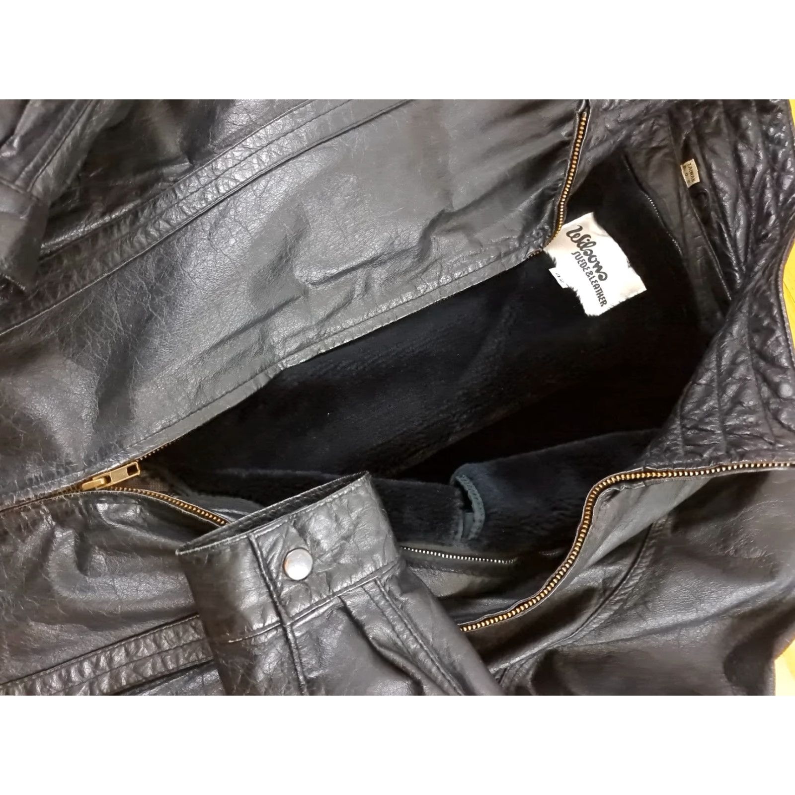 Wilson VINTAGE Wilson Suede & Leather Jacket- Insulated Zip Vest size 42 Men's Bomber Jacket Black Leather 25 1/2 long 22in pit to pit Size US XS / EU 42 / 0 - 4 Thumbnail