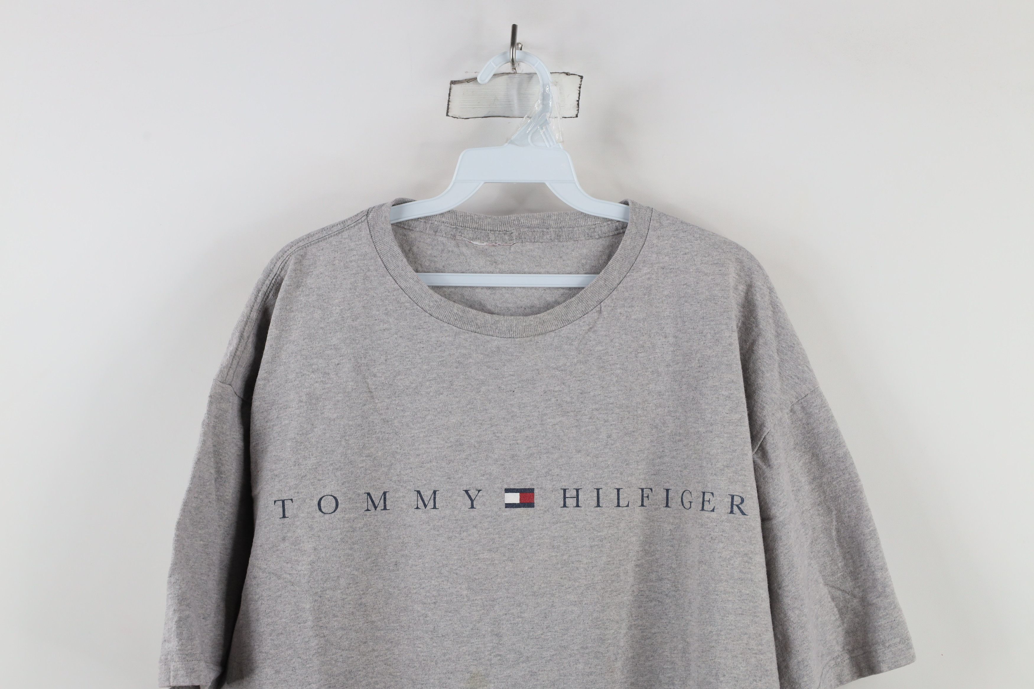 Tommy Hilfiger × Vintage Vintage 90s Tommy Hilfiger Spell Out Short Sleeve T-Shirt Size US XXL / EU 58 / 5 - 2 Thumbnail