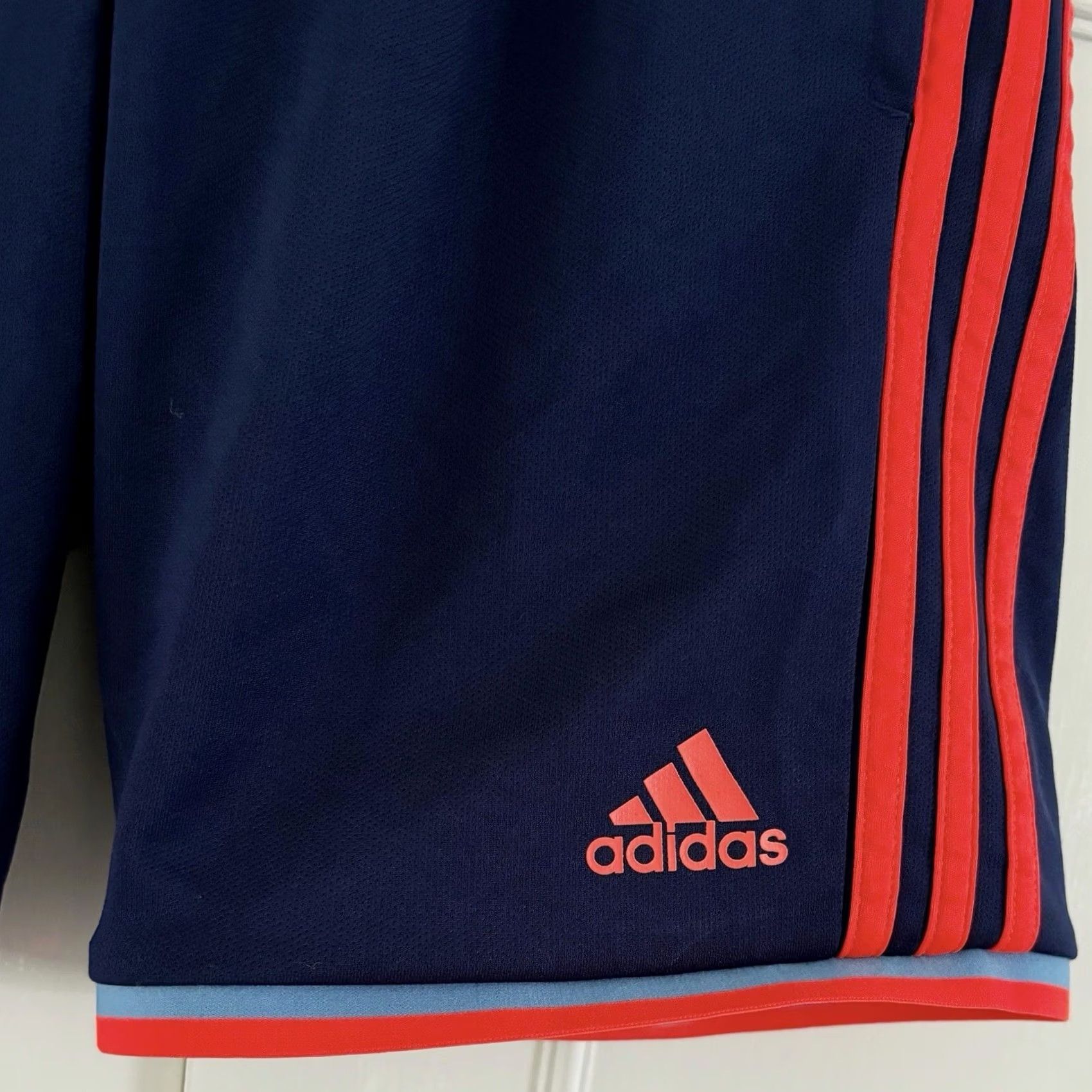 Adidas adidas Shorts Mens XS Size Silo Training Navy VGC Pre Loved Activewear Size US 27 - 3 Thumbnail