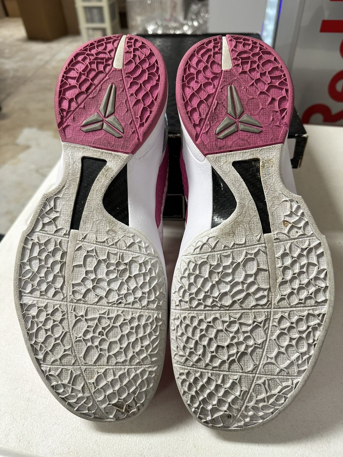 Nike Kobe 6 kay yow think pink Size US 13 / EU 46 - 7 Thumbnail