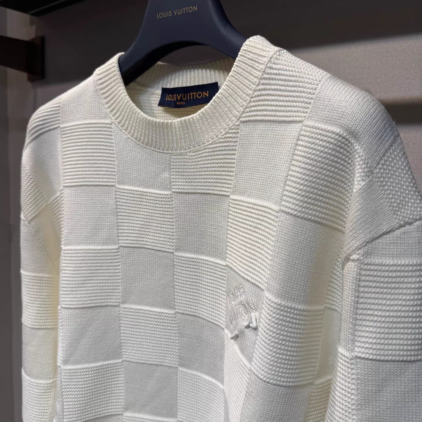 Louis Vuitton Louis Vuitton white checkerboard knit sweater S new Size US S / EU 44-46 / 1 - 4 Thumbnail