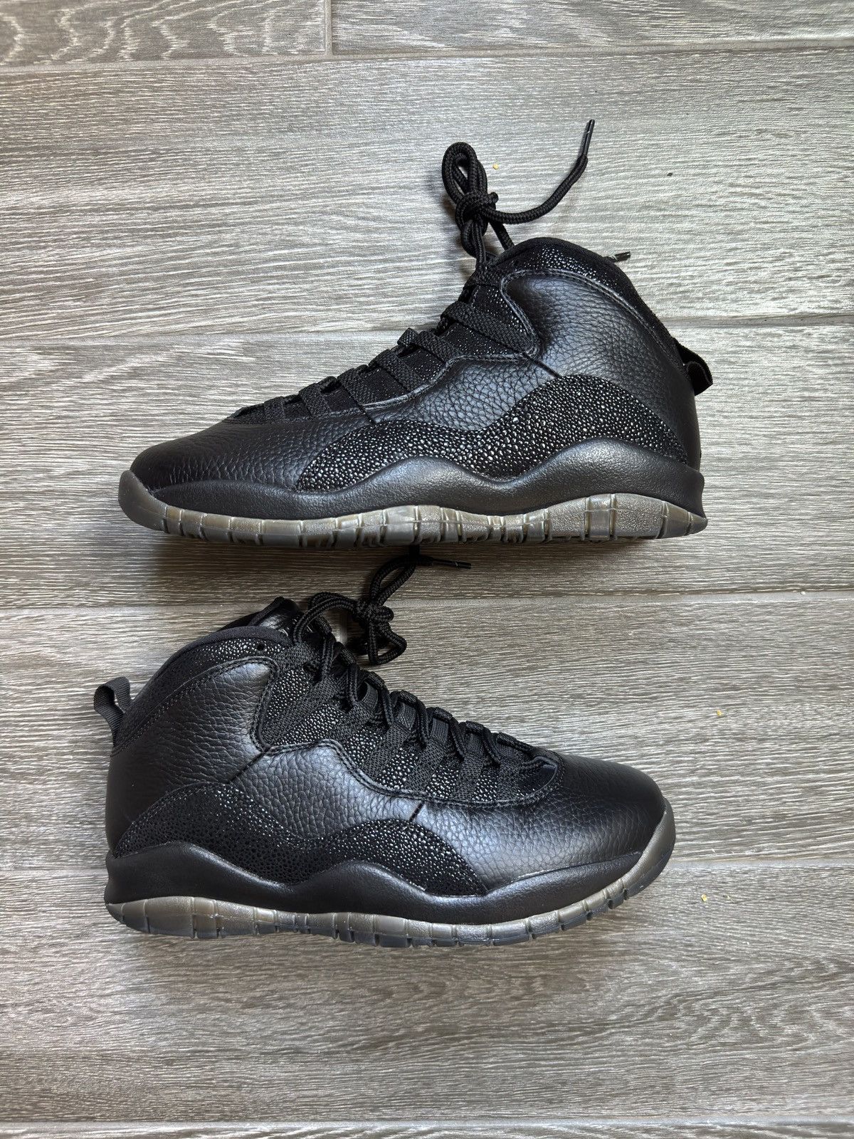 Jordan Brand Jordan 10 OVO Size US 8 / EU 41 - 1 Thumbnail