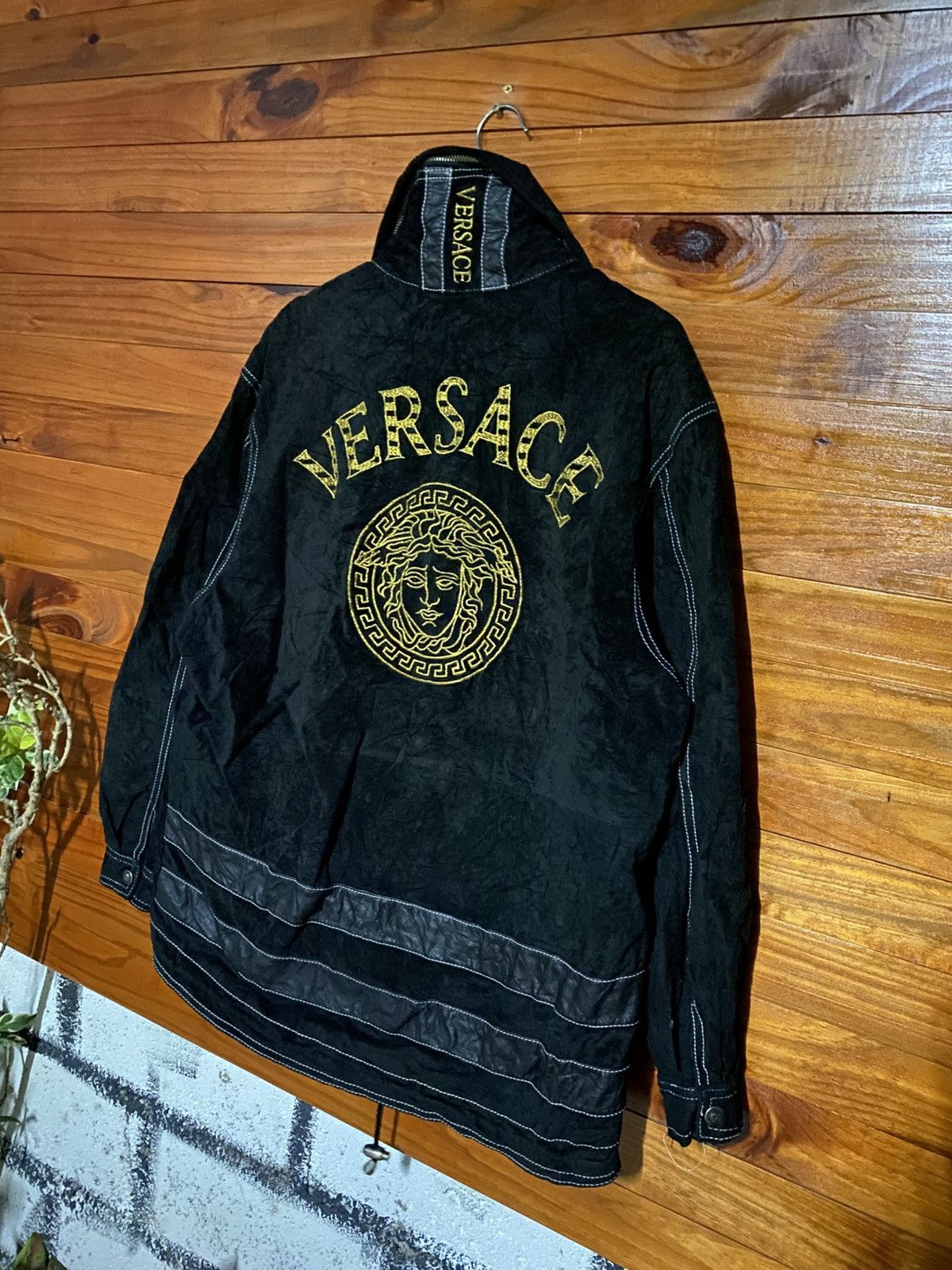 Vintage Vintage Gianni Versace Medusa Embroidery Black Jacket – Bold Size US M / EU 48-50 / 2 - 12 Thumbnail