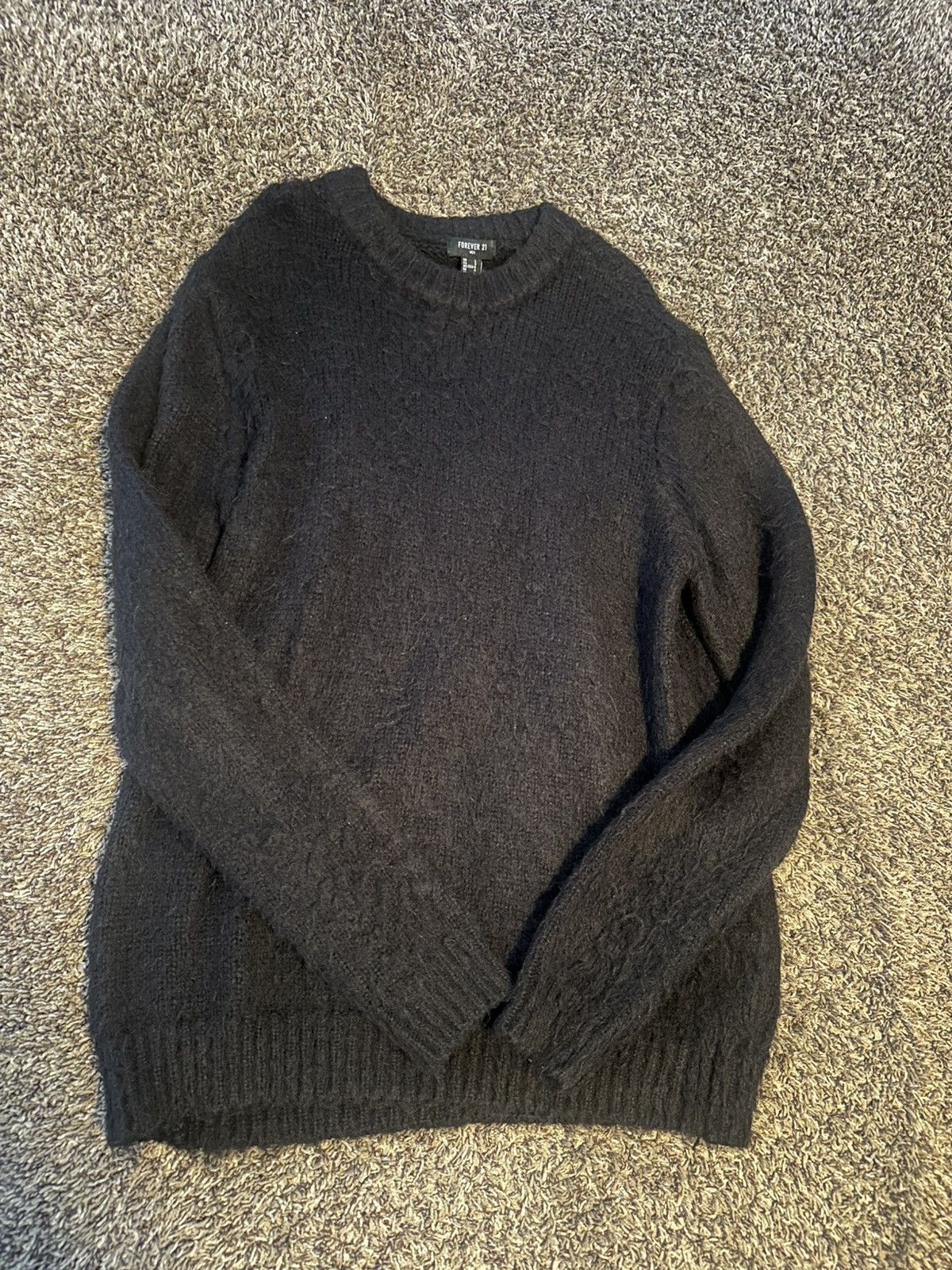 Forever 21 Forever 21 Knit Sweater Long Sleeve Size Large Black Color Size US L / EU 52-54 / 3 - 1 Thumbnail
