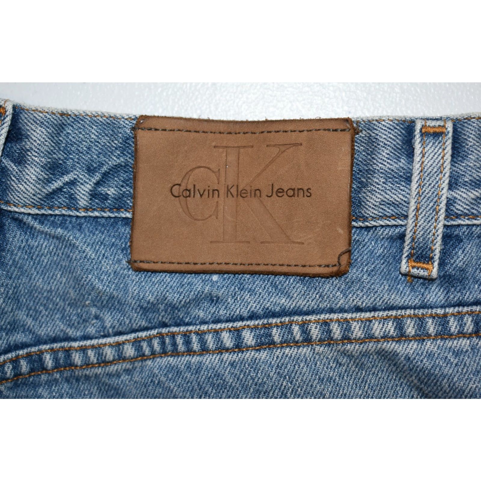 Calvin Klein VINTAGE Calvin Klein High Rise Mom Jeans Womens 31x31 31 IN Waist 31 Blue Denim 5-Pocket Womens Jeans Size 24" / US 00 / IT 34 - 3 Thumbnail