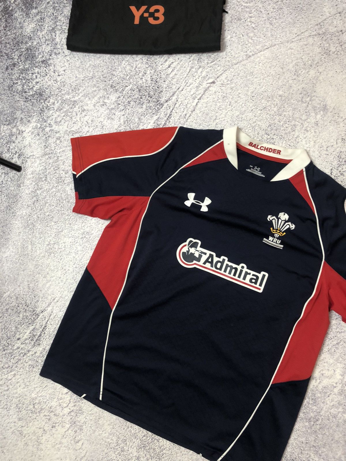 Under Armour Men’s rugby jersey WRU ADMIRAL UNDER ARMOUR SIZE L Size US L / EU 52-54 / 3 - 3 Thumbnail