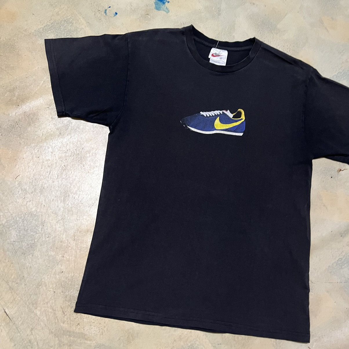 Nike Vintage Nike Cortez Shoes T Shirt Size US M / EU 48-50 / 2 - 3 Thumbnail
