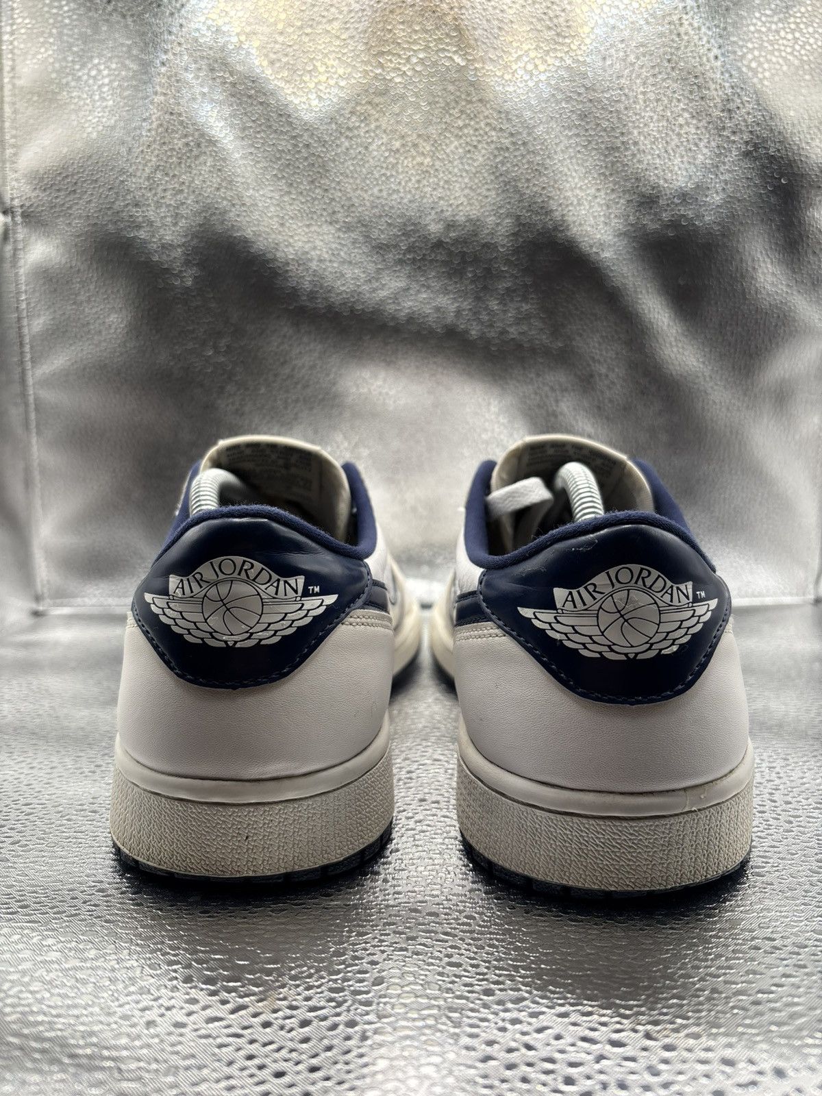 Jordan Brand Air Jordan 1 Low Midnight Navy Size US 9.5 / EU 42-43 - 4 Thumbnail