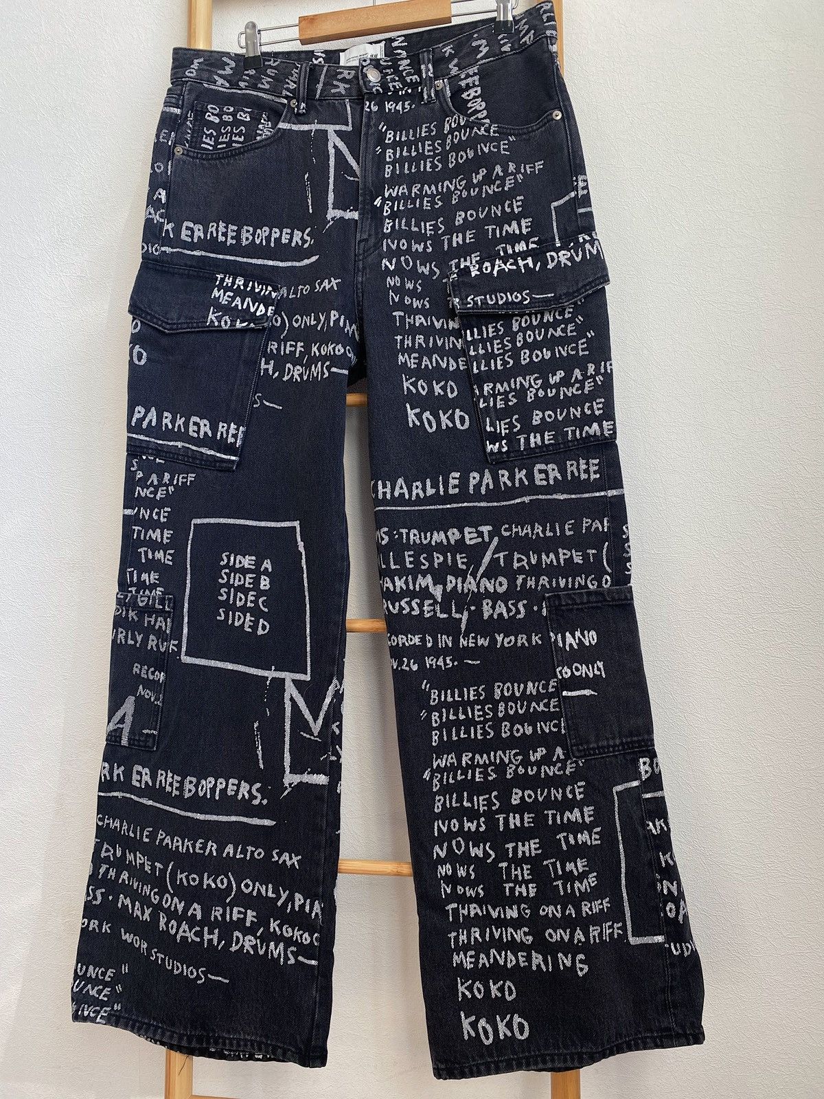 H&M × Jean-Michel Basquiat × Who Decides War Who Decides War Baggy denim jeans H&M x Basquiat x Ev&Tela Size US 33 - 9 Thumbnail