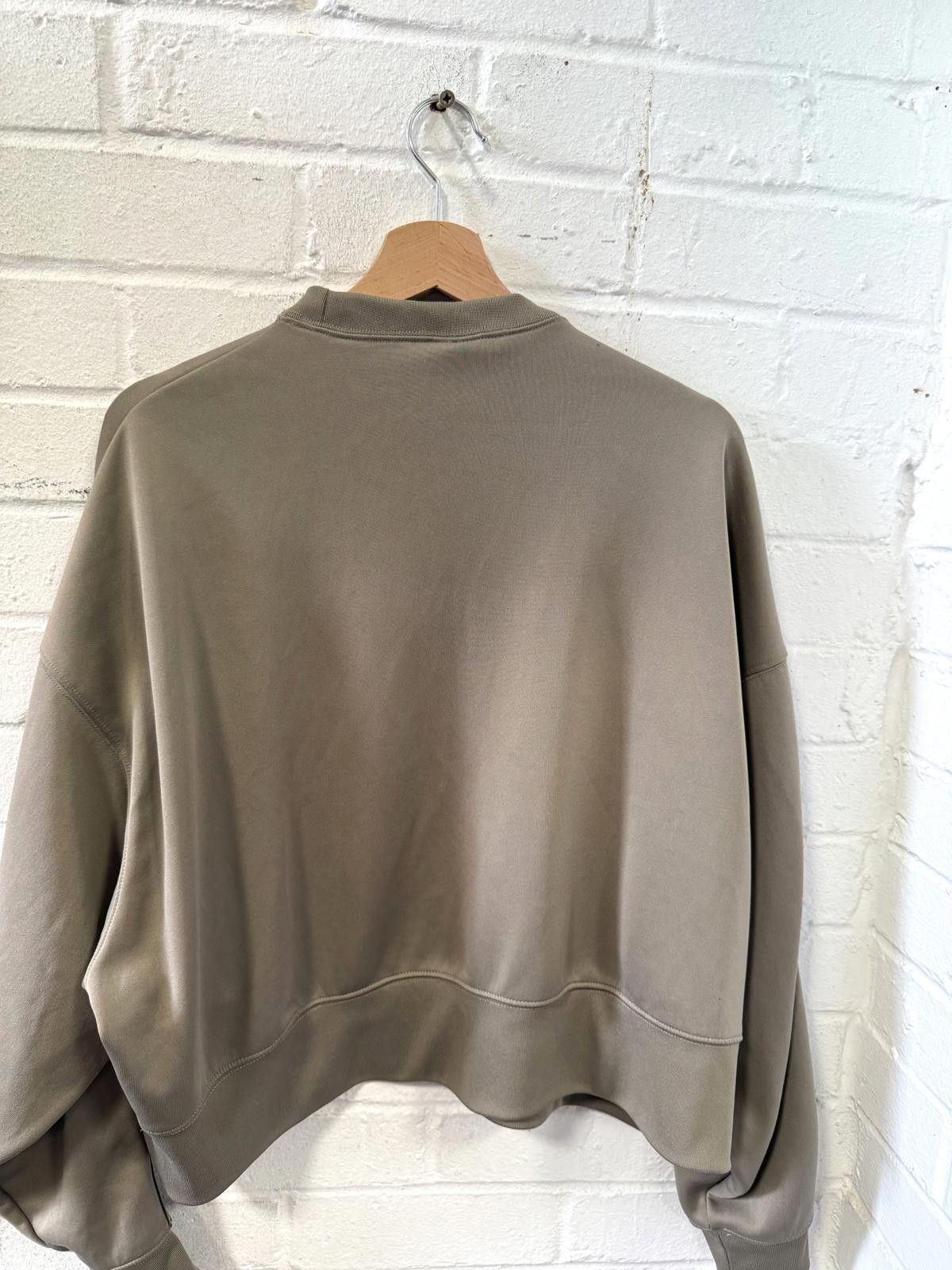 Nike Nike Women's Oversized Sweatshirt in Khaki - Casual Comfort Size US M / EU 48-50 / 2 - 3 Thumbnail