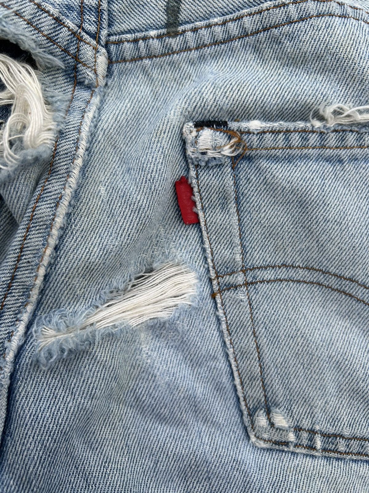 Levi's Vintage Clothing 80's THRASHED Levis 524 Selvedge Grunge Punk Denim Jeans Size US 28 / EU 44 - 17 Thumbnail