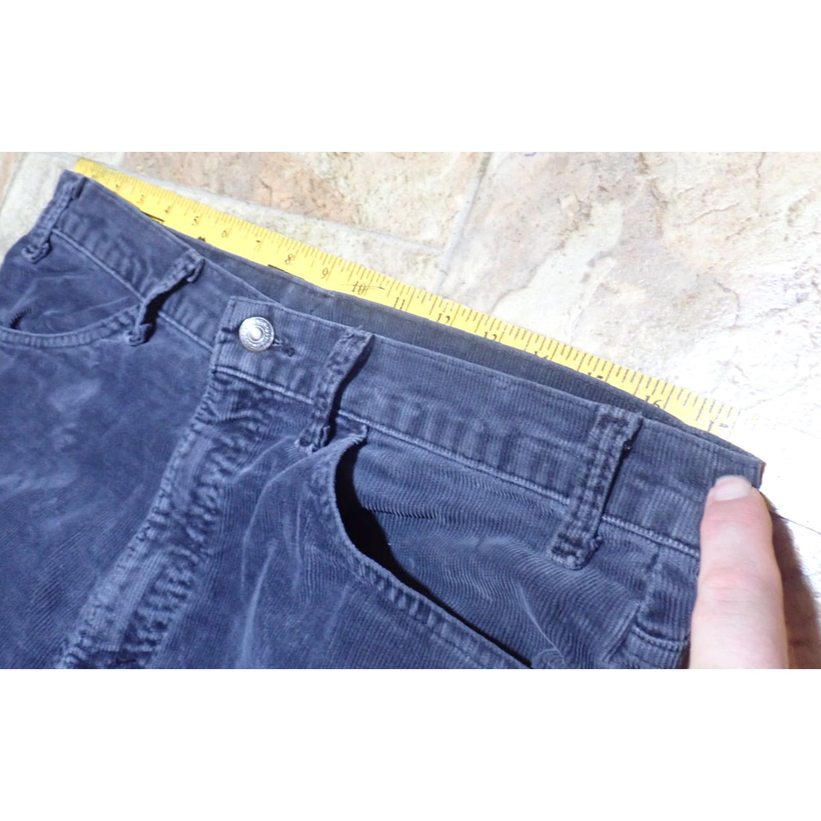 Levi's VINTAGE Levi's 519 Black Corduroy Pants Men 35x34 USA Made Levi's 519-1558 Size US 36 / EU 52 - 7 Thumbnail