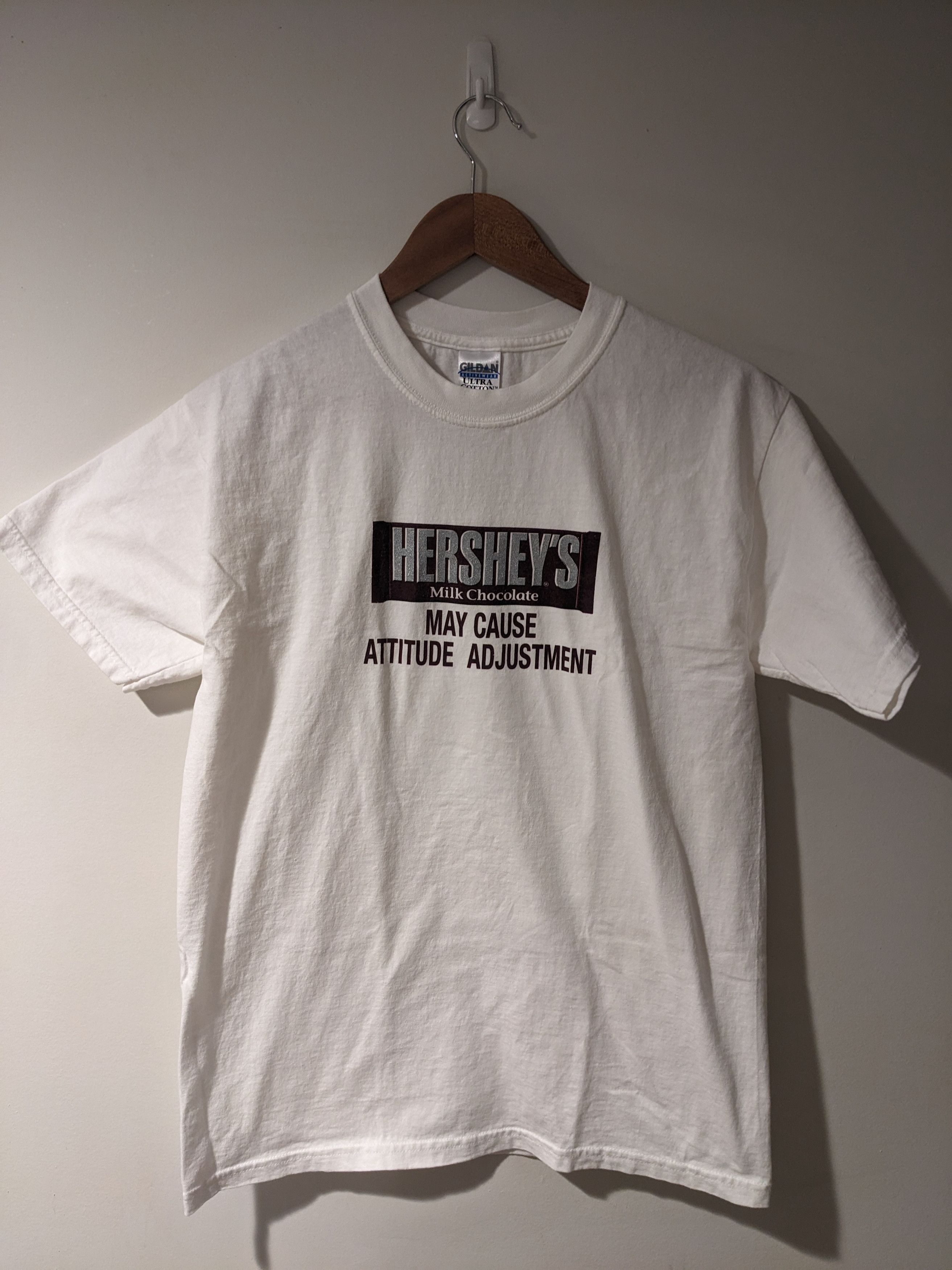 Gildan × Vintage Vintage 90s Hershey Chocolate May Cause Attitude T-Shirt Size US M / EU 48-50 / 2 - 1 Thumbnail