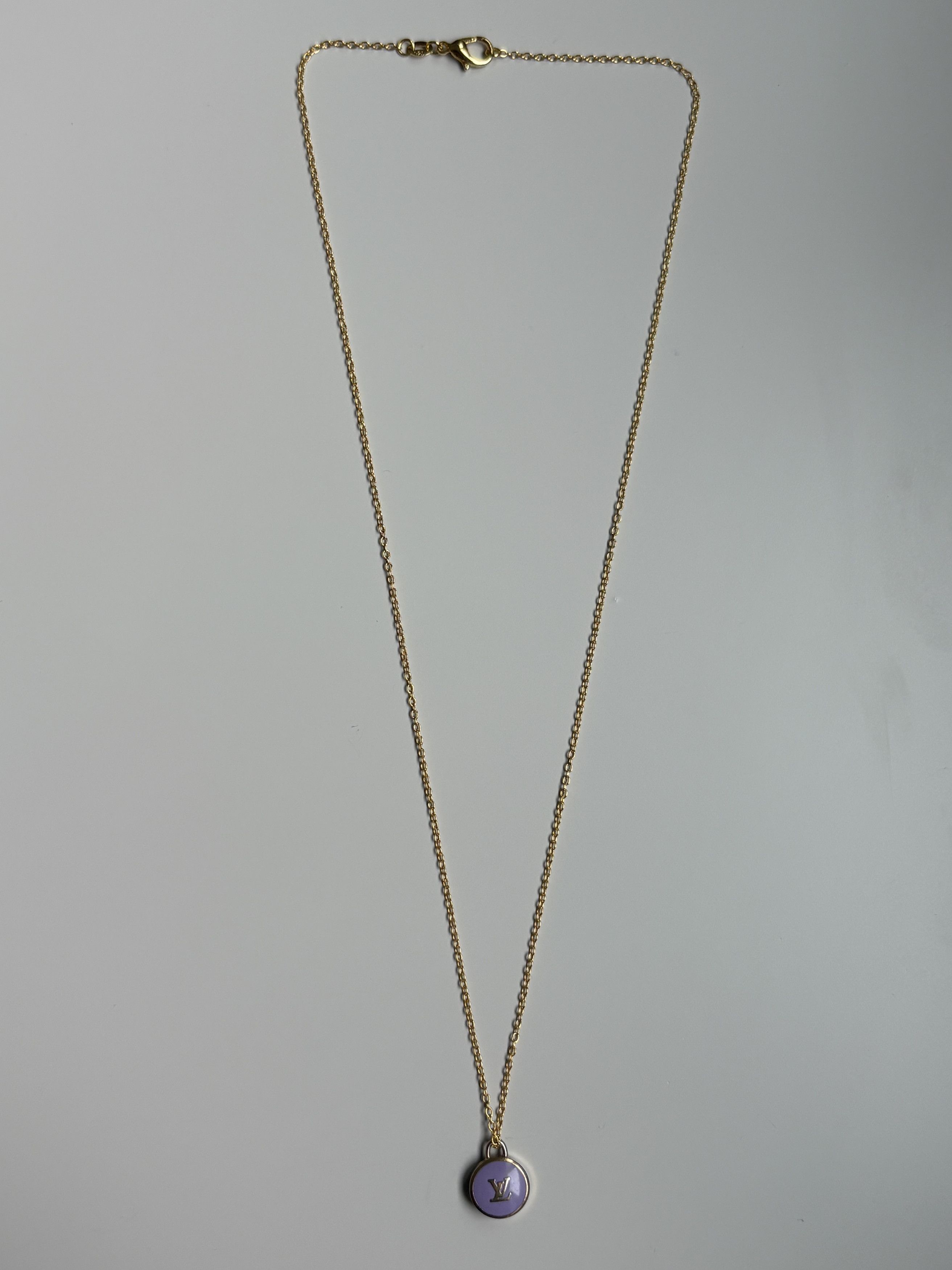 Louis Vuitton Louis Vuitton Purple Logo Pendant Necklace Size ONE SIZE - 2 Thumbnail