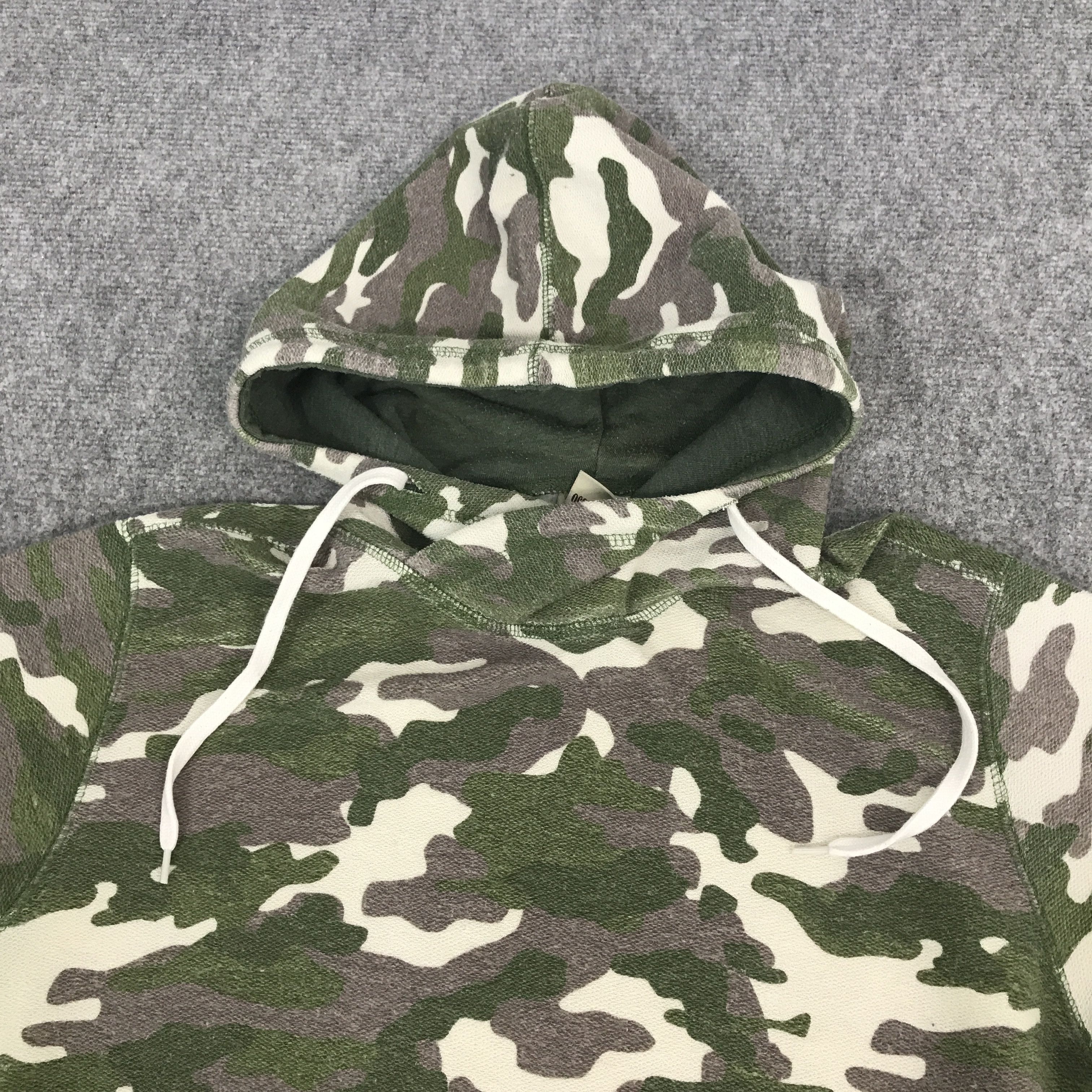 Japanese Brand Op sunwear Camo hoodie jacket Size US L / EU 52-54 / 3 - 8 Thumbnail