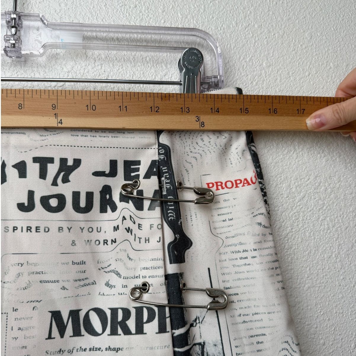 Other With Jéan Ivory Newspaper Print Safety Pin Mini Skirt Size 26" / US 2 / IT 38 - 11 Thumbnail