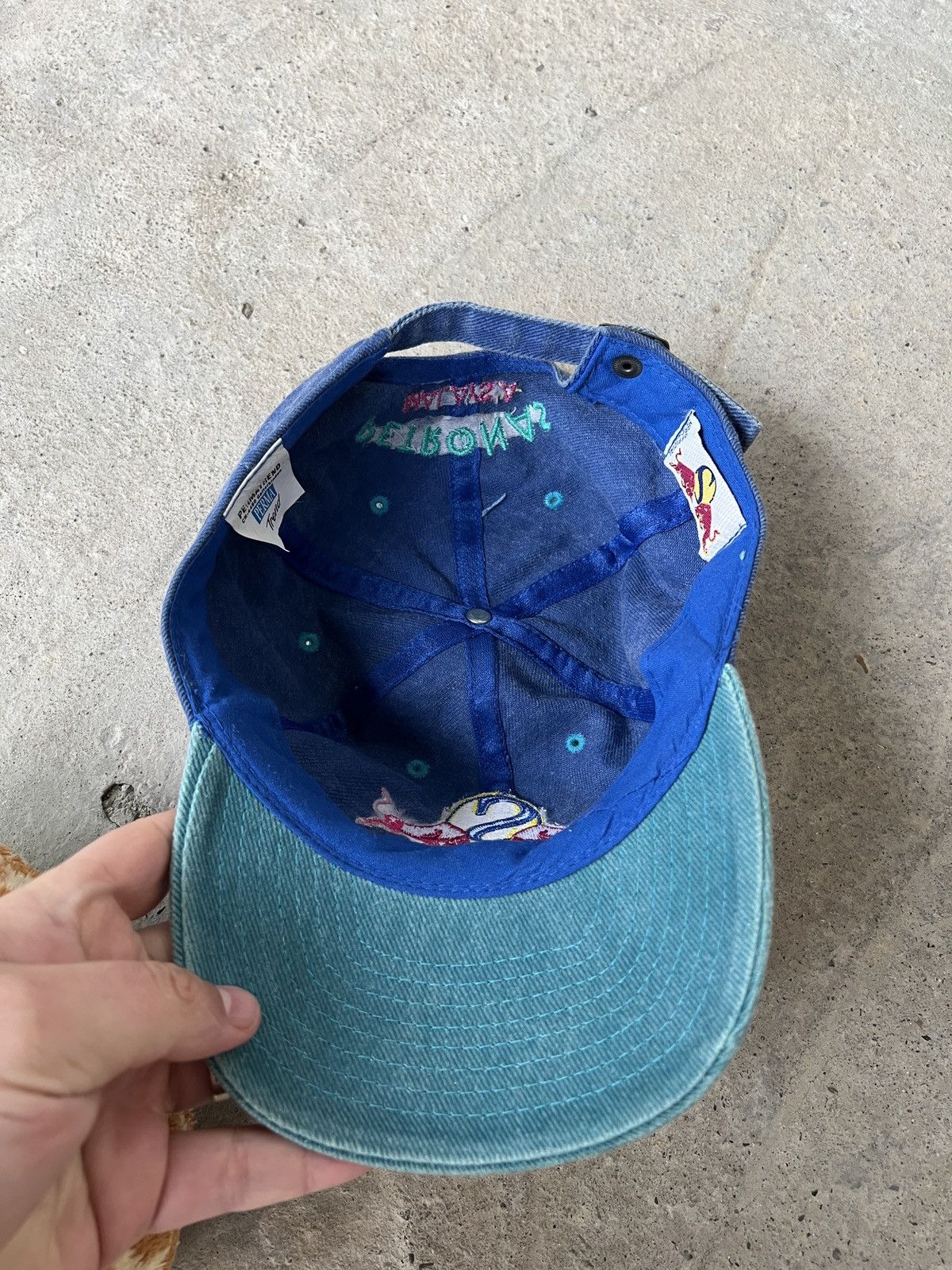 Red Bull Red Bull Sauber Petronas Malaysia Vintage Hat Size ONE SIZE - 4 Thumbnail