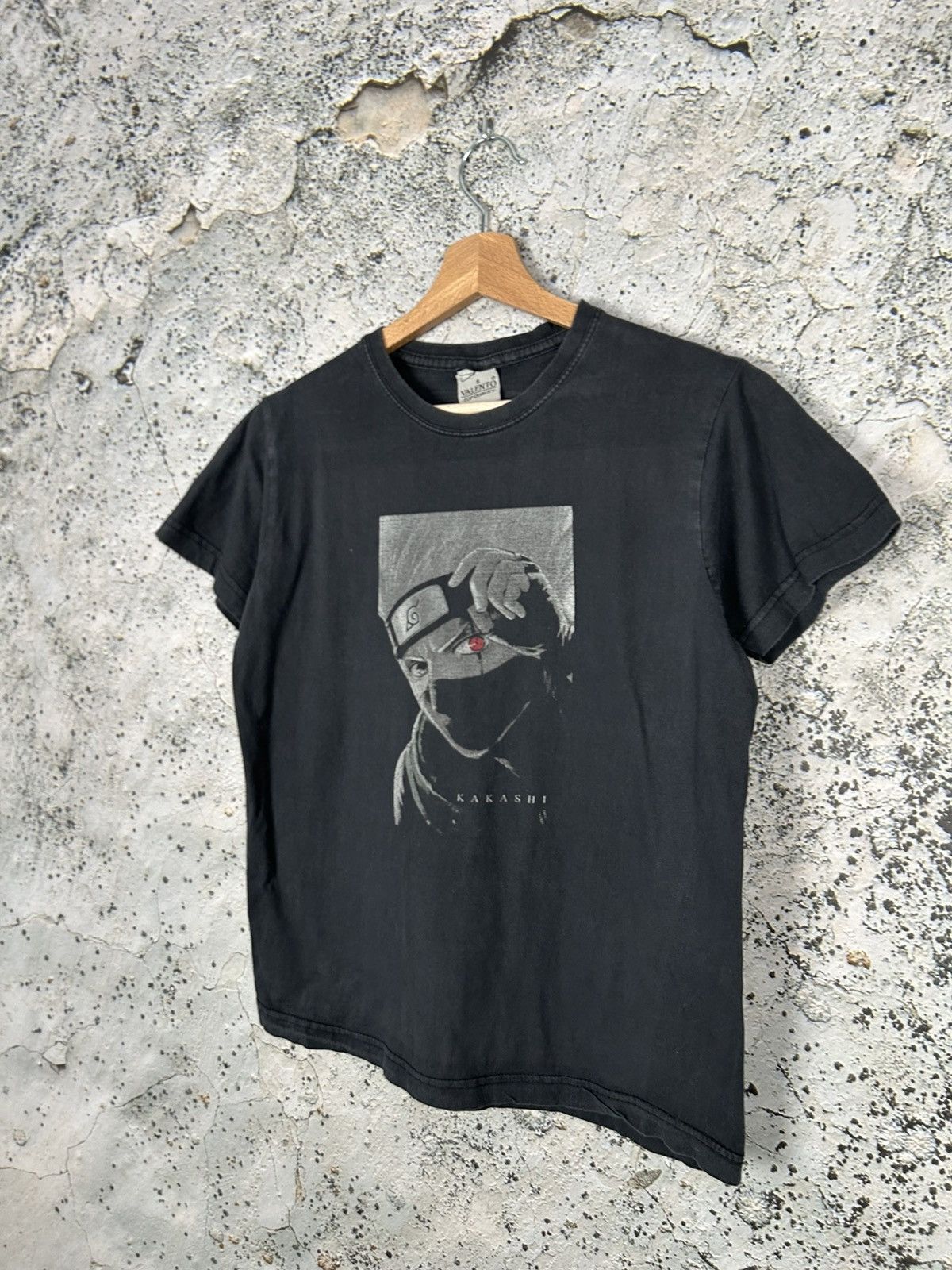 Anime Vintage Naruto Kakashi Anime Graphic Tee Japanese Manga Size US S / EU 44-46 / 1 - 2 Thumbnail
