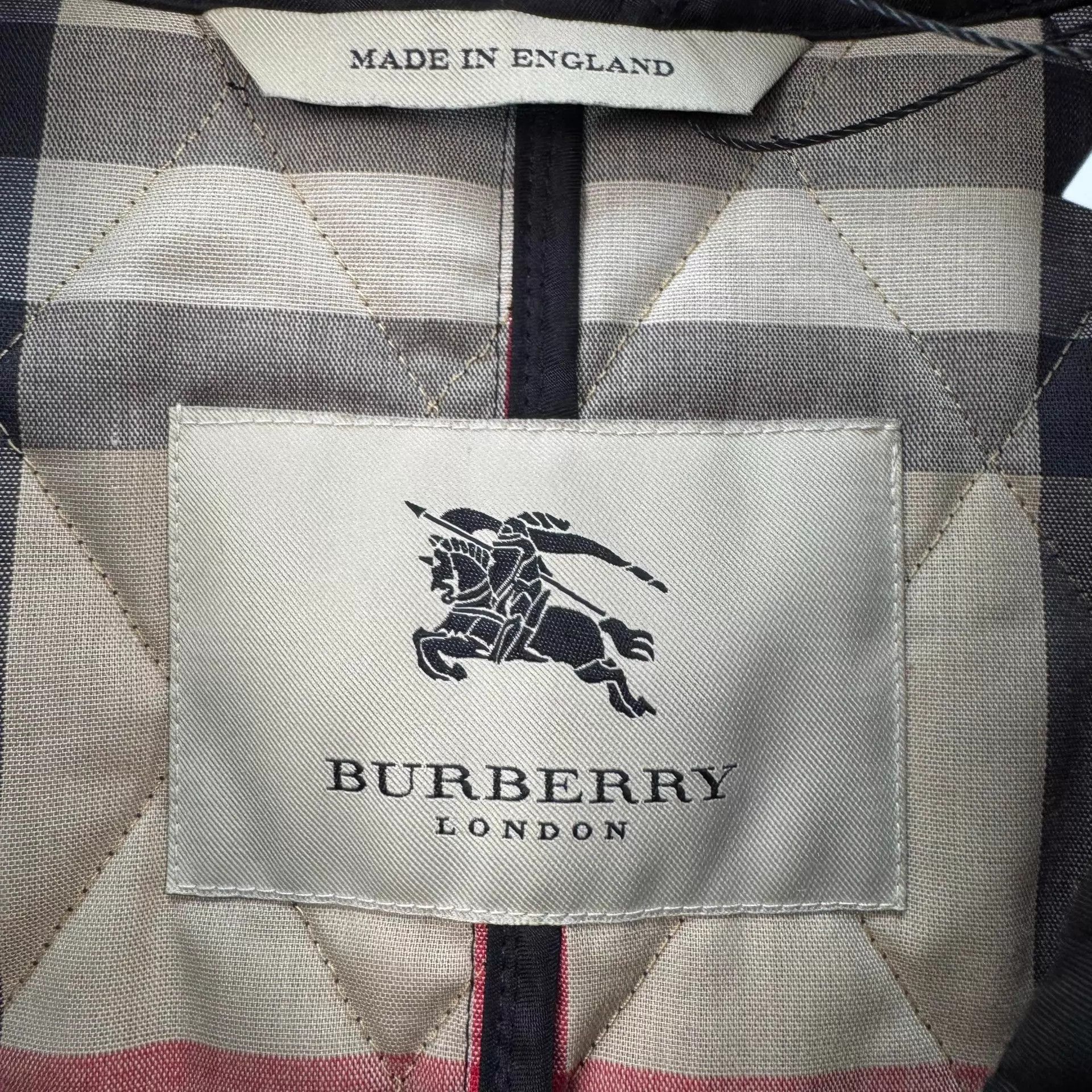 Burberry Burberry quilted black check padded coat UK8 98 new Size S / US 4 / IT 40 - 6 Thumbnail