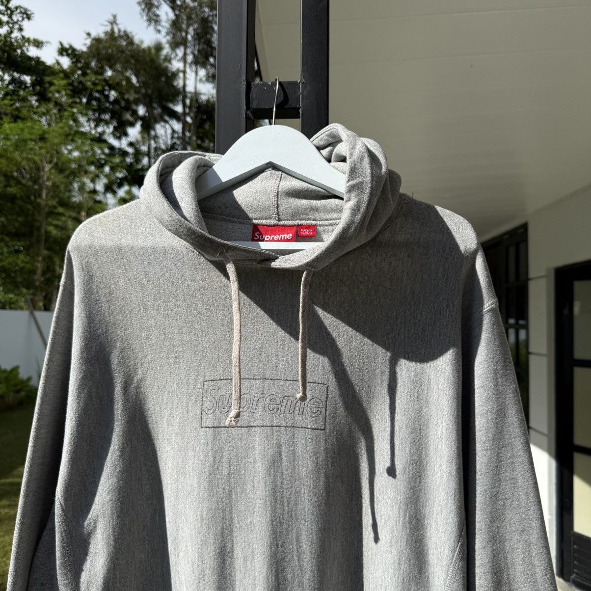 Kaws × Supreme Supreme Kaws Chalk Box Logo Rare Size US XL / EU 56 / 4 - 2 Thumbnail