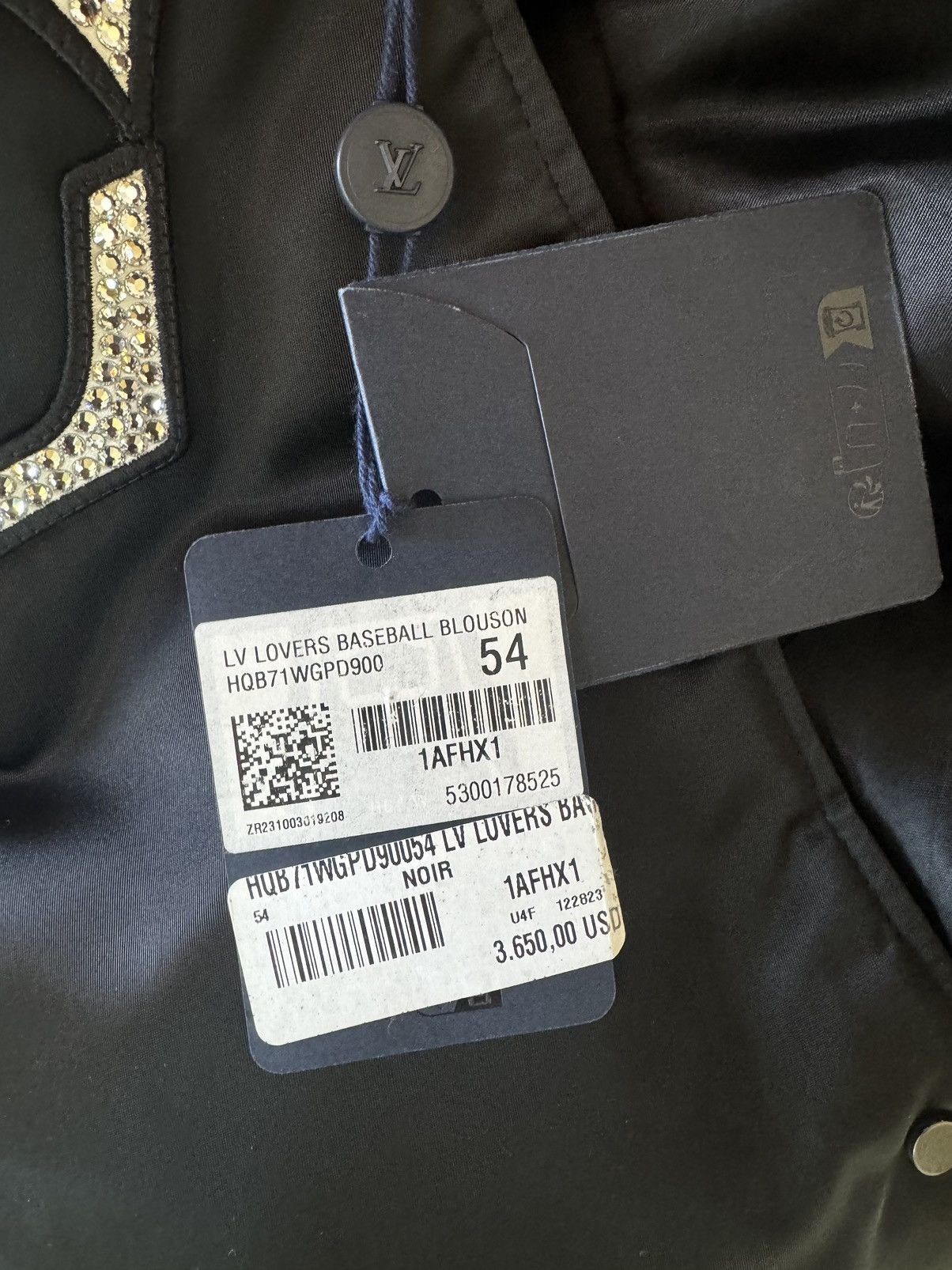 Louis Vuitton × Pharrell LOVERS CRYSTAL BOMBER JACKET Size US XL / EU 56 / 4 - 10 Thumbnail