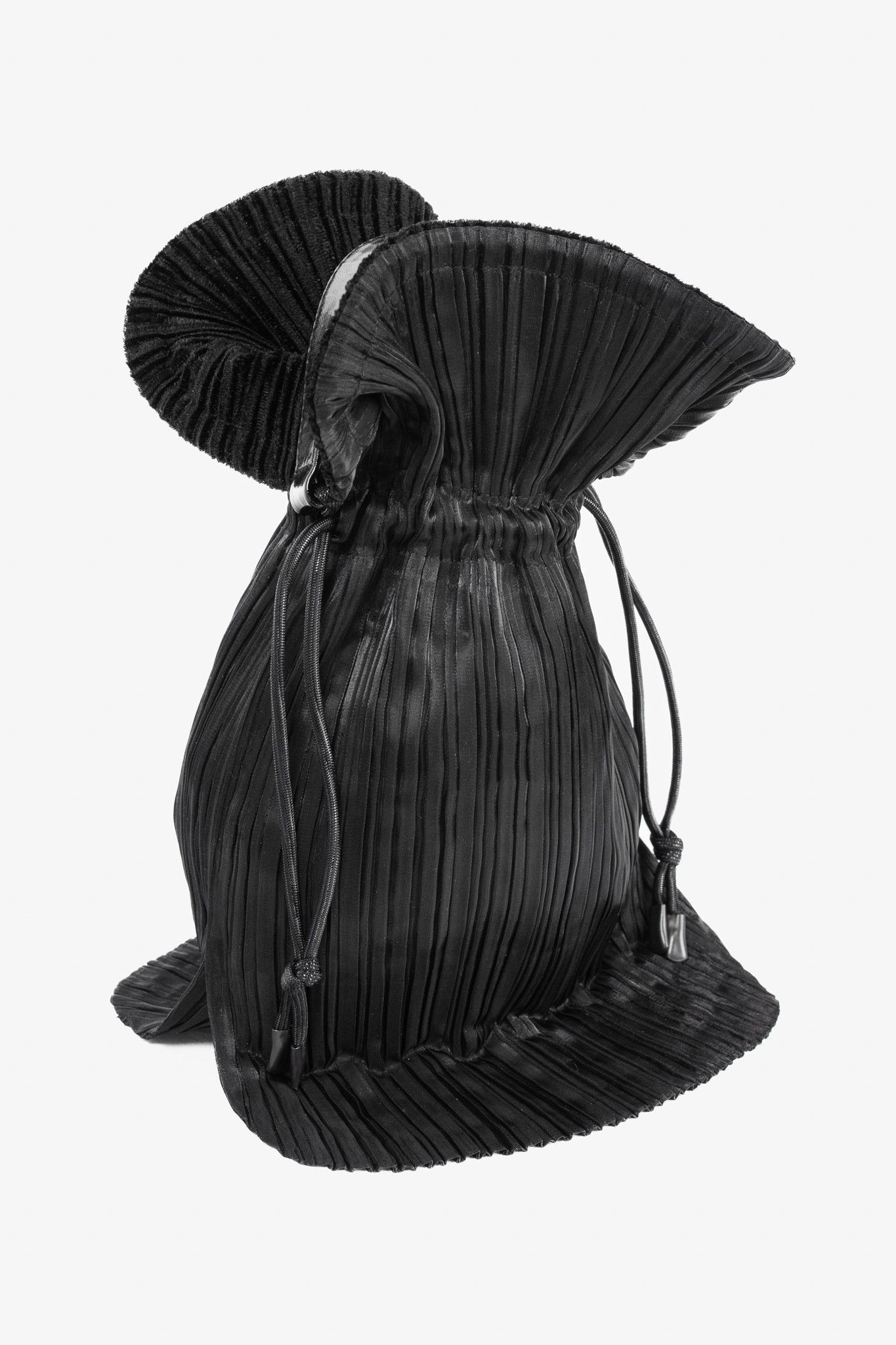 Issey Miyake Issey Miyake Black Pleated Satin Evening Bag Size ONE SIZE - 2 Thumbnail
