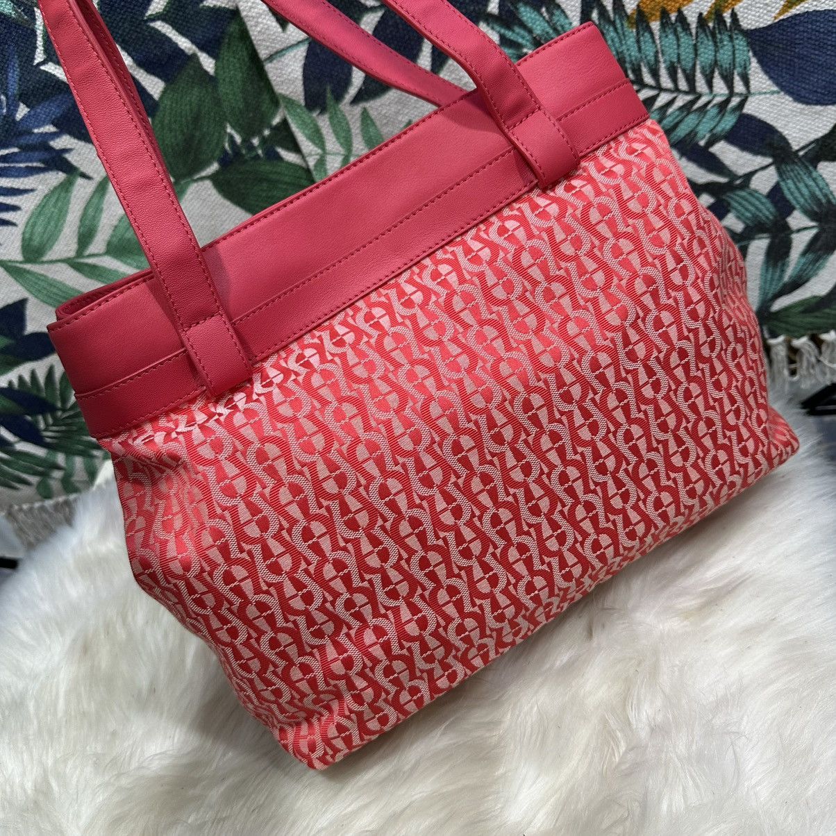 Aigner Authentic AIGNER Monogram Handbag Size ONE SIZE - 10 Thumbnail
