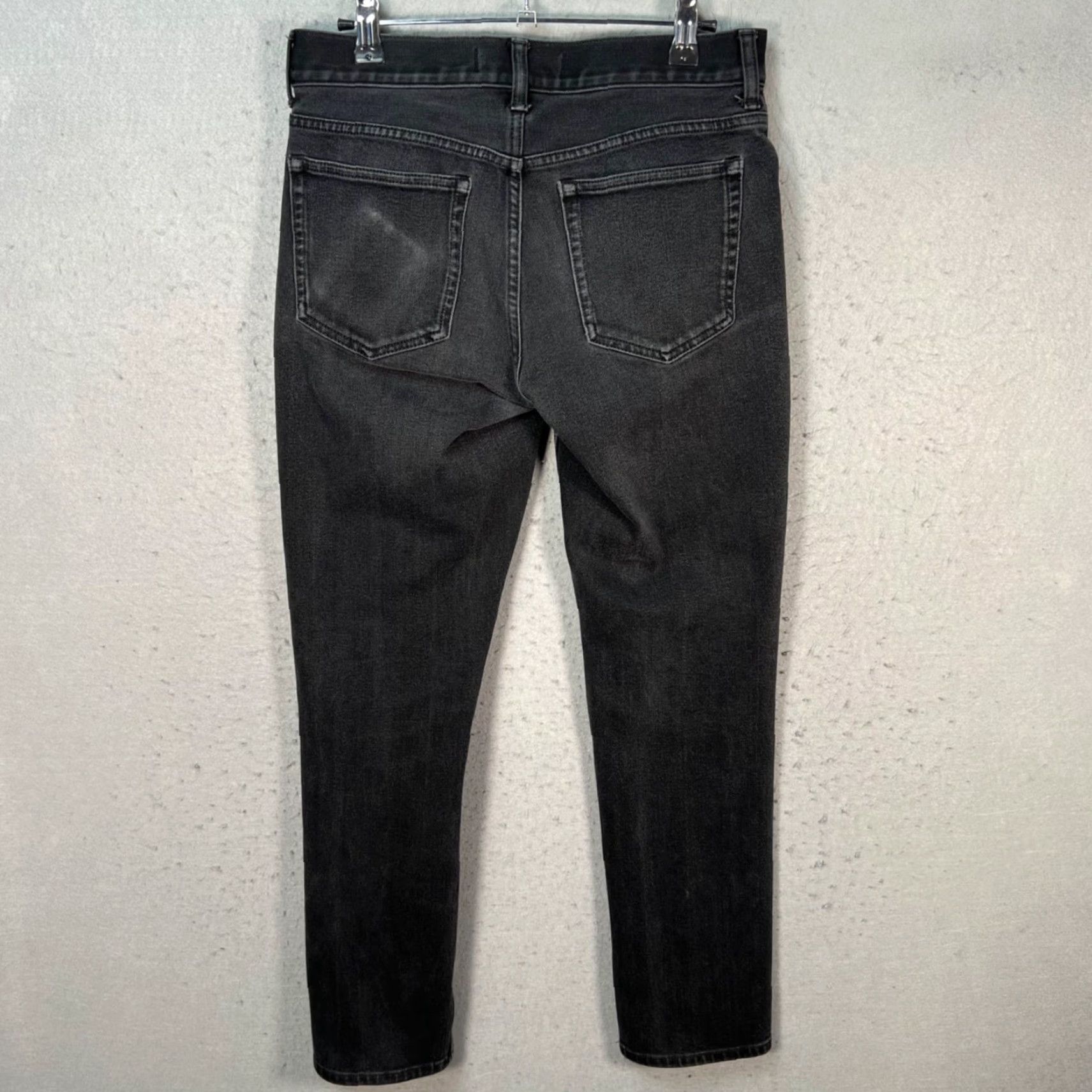 Everlane Everlane Uniform Jeans Mens 28x30 Black Skinny Denim Cotton Blend Stretch 5-Pocket Slim Regular Modernist Jeans Mens Slim Black 28W 28Inseam Size US 28 / EU 44 - 2 Thumbnail