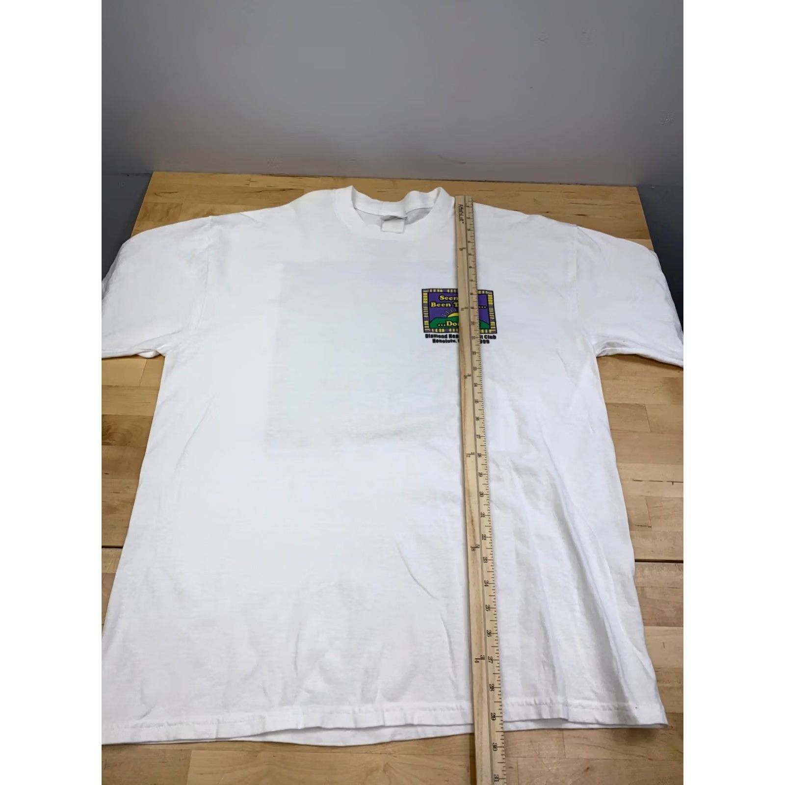 Jerzees VINTAGE I Survived the Diamond Head Club Shirt Men XL White 90s JERZEES T-Shirt Size US XL / EU 56 / 4 - 6 Thumbnail