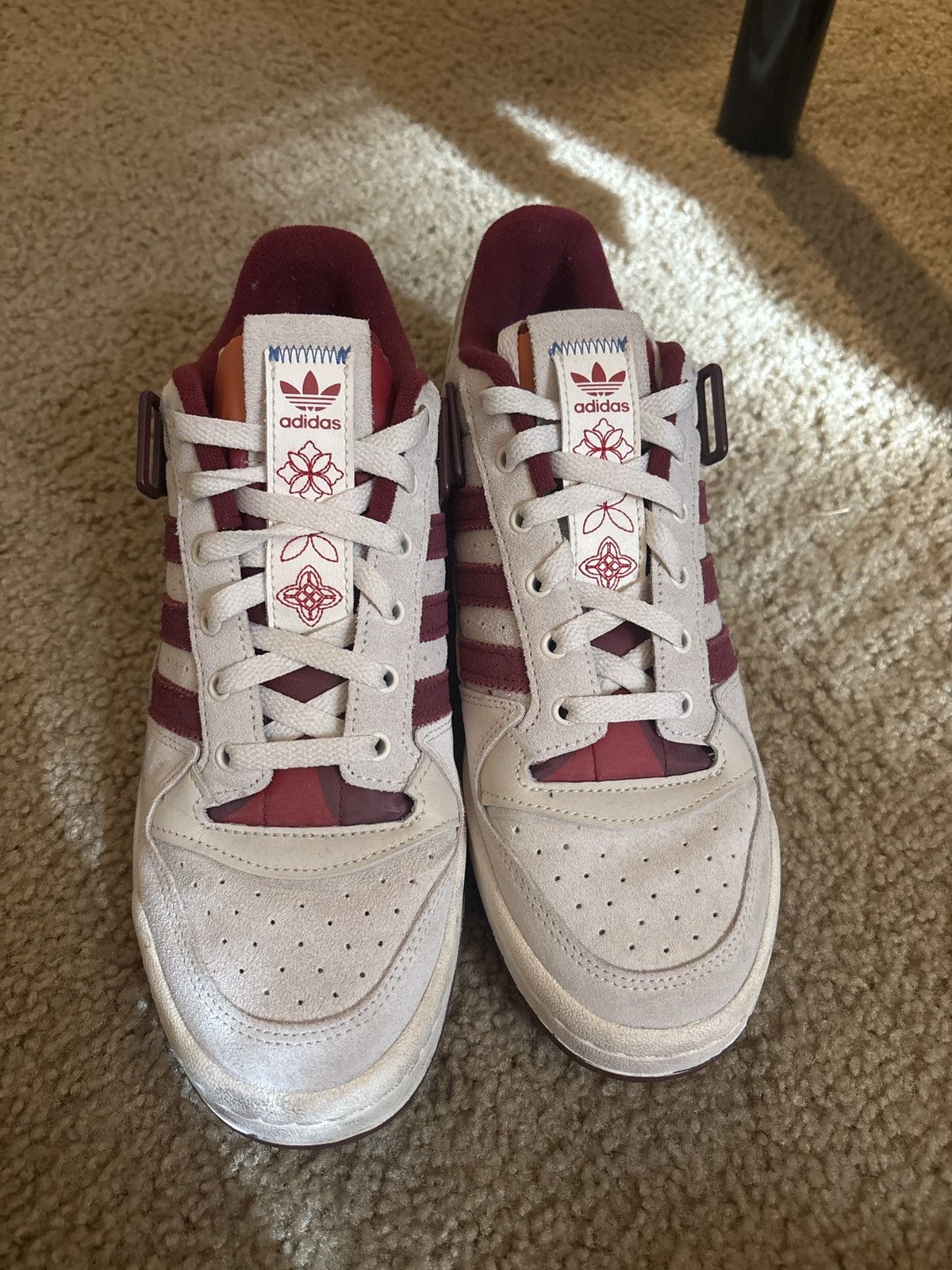Adidas Adidas forum beige/maroon Size US 10.5 / EU 43-44 - 1 Thumbnail