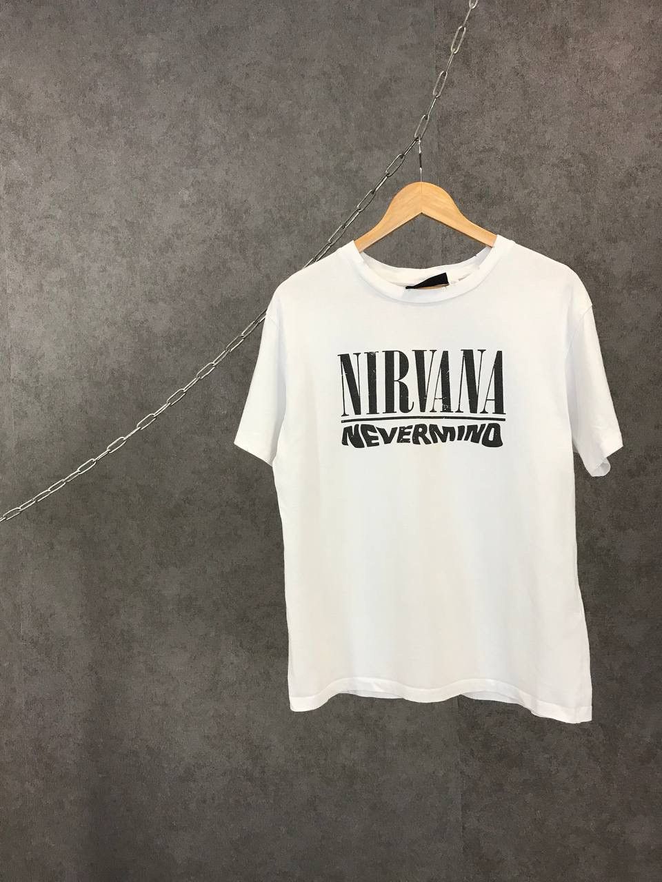 Band Tees × Nirvana Nirvana nevermind rock band distressed tee Size US M / EU 48-50 / 2 - 1 Thumbnail