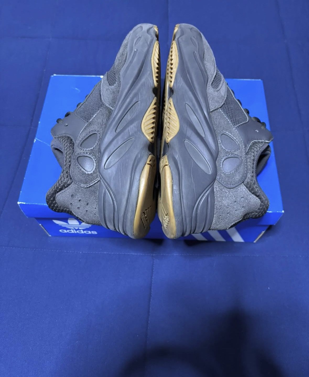 Adidas Adidas Yeezy Boost 700 Utility Black 2019 Size 10 Size US 10 / EU 43 - 2 Thumbnail