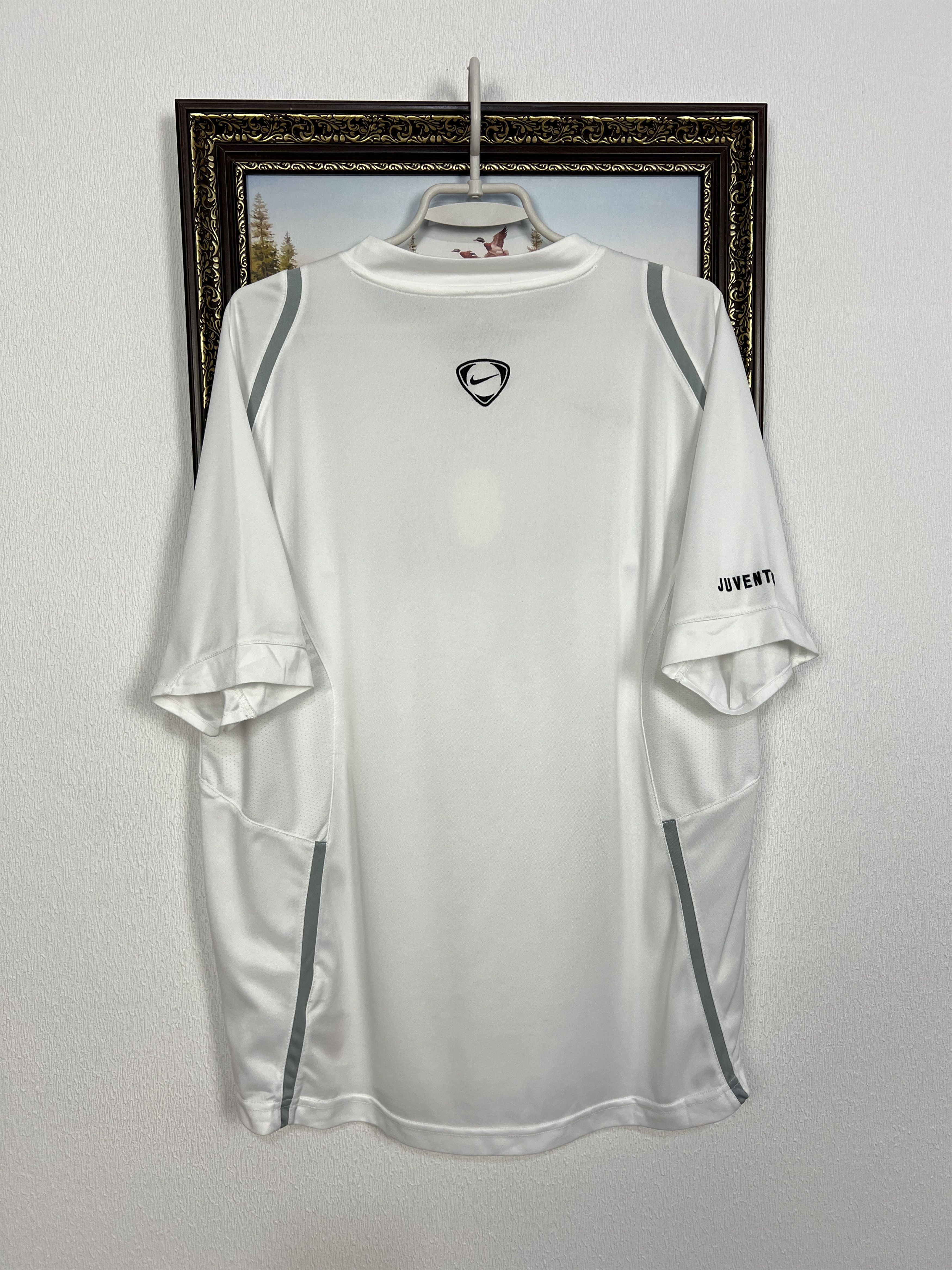 Nike Juventus Football Shirt Soccer Train Maglia Jersey Trikot Size US L / EU 52-54 / 3 - 9 Thumbnail
