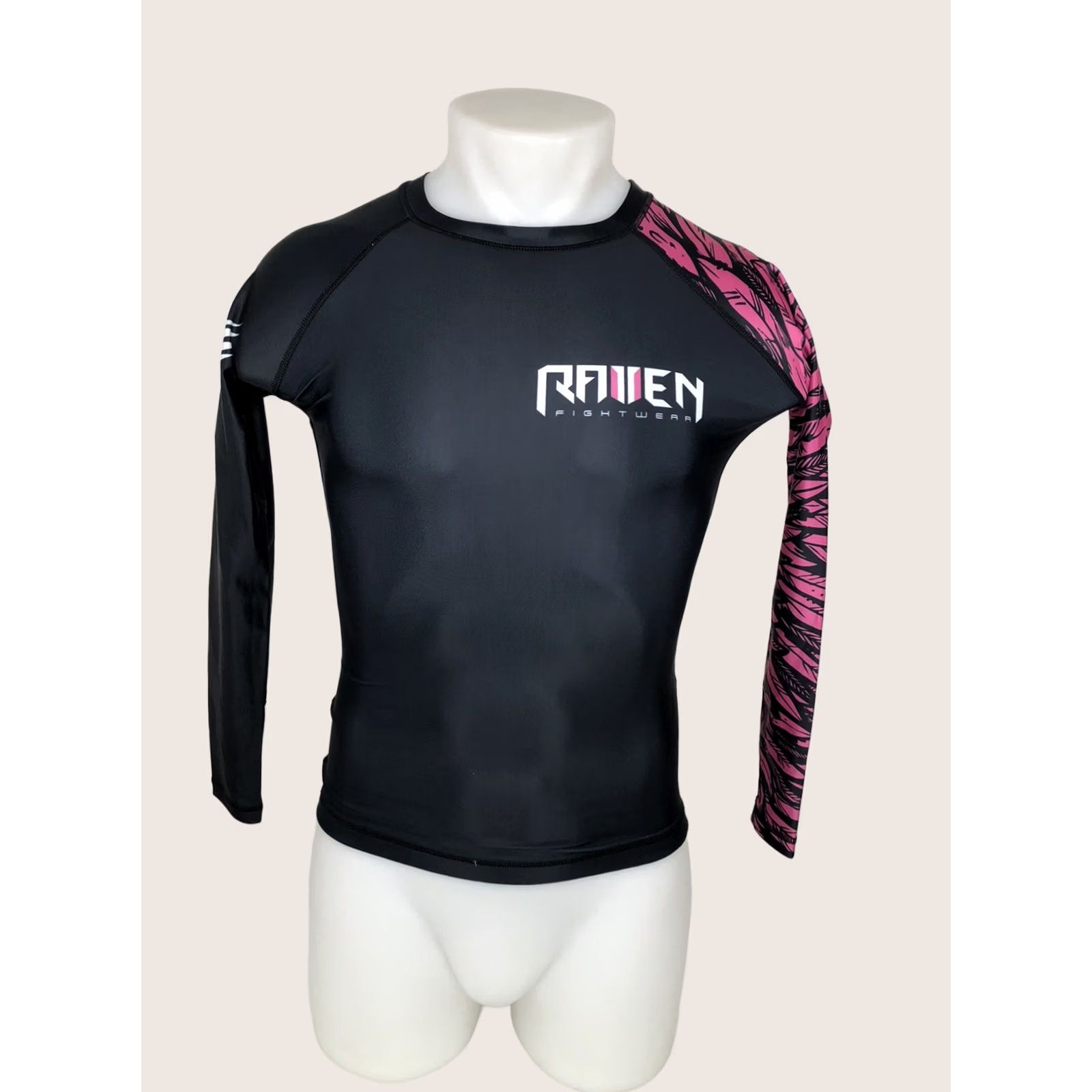 Vintage RAVEN FIGHT WEAR Shirt Women XS Athletic MMA Performance Black Size XS / US 0-2 / IT 36-38 - 1 Thumbnail