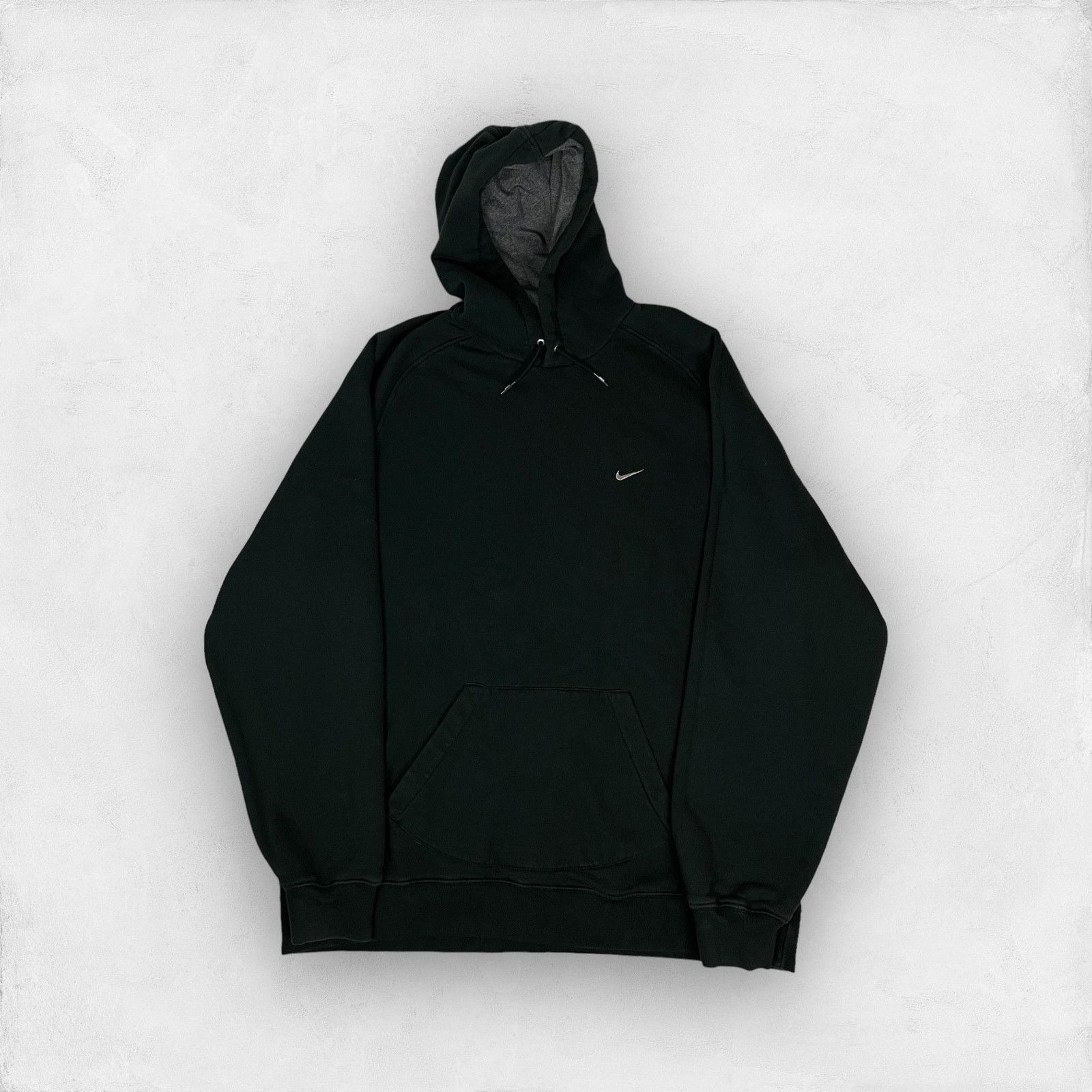 Nike × Vintage Nike Men Black Cotton Long Sleeve Fleece Pullover Hoodie 2XL Size US XXL / EU 58 / 5 - 1 Thumbnail