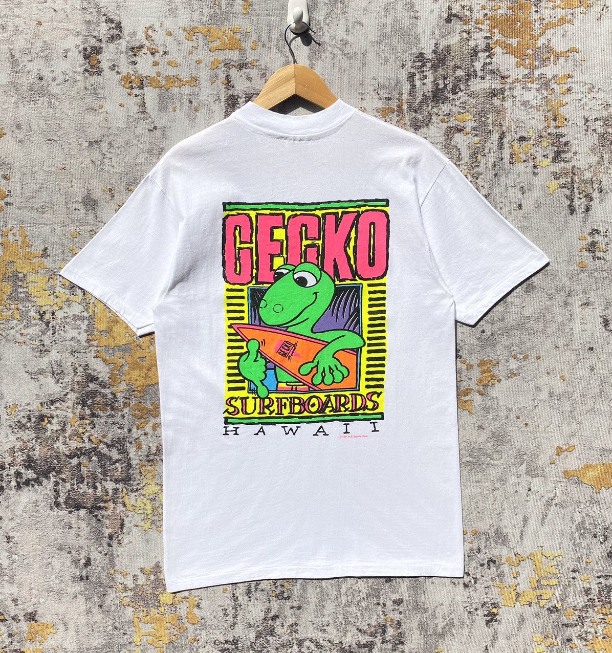Vintage 90s Gecko Surfboards Hawaii Shirt Back Hit Gecko