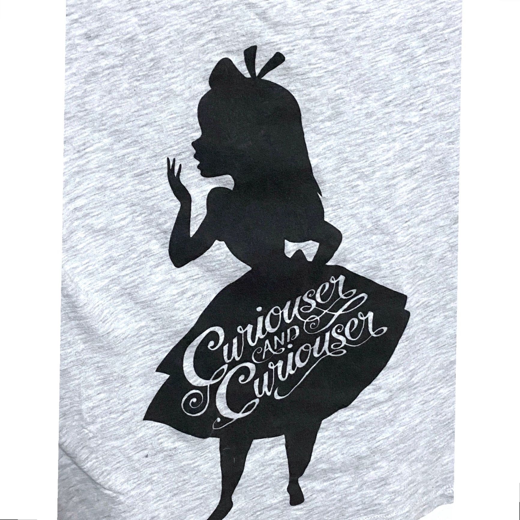 Disney Disney Alice In Wonderland Curiouser And Curiouser silhouette Shirt Womens S T-Shirt Gray Regular Size S Women Mens, Girls, Womens Size S / US 4 / IT 40 - 2 Thumbnail