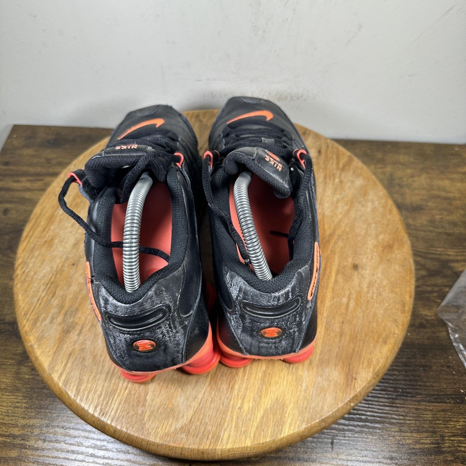 Nike Nike Shox NZ Shoes Womens Size 9 Running Athletic 636088-066 Size US 9 / IT 39 - 4 Thumbnail