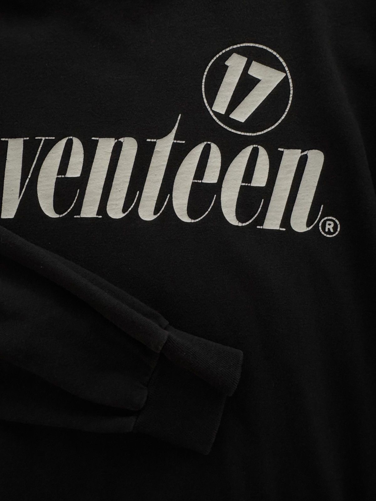 Vintage Vintage Seventeen 17 Magazine long sleeve hanes beefy tag t Size US L / EU 52-54 / 3 - 7 Thumbnail