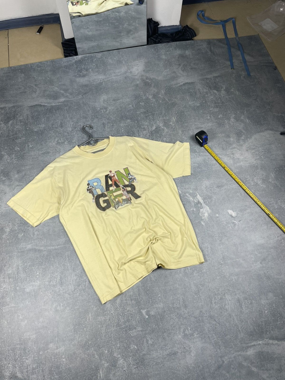 Vintage Vintage streetwear Power Rangers Ranger yellow tee Size US XL / EU 56 / 4 - 1 Thumbnail