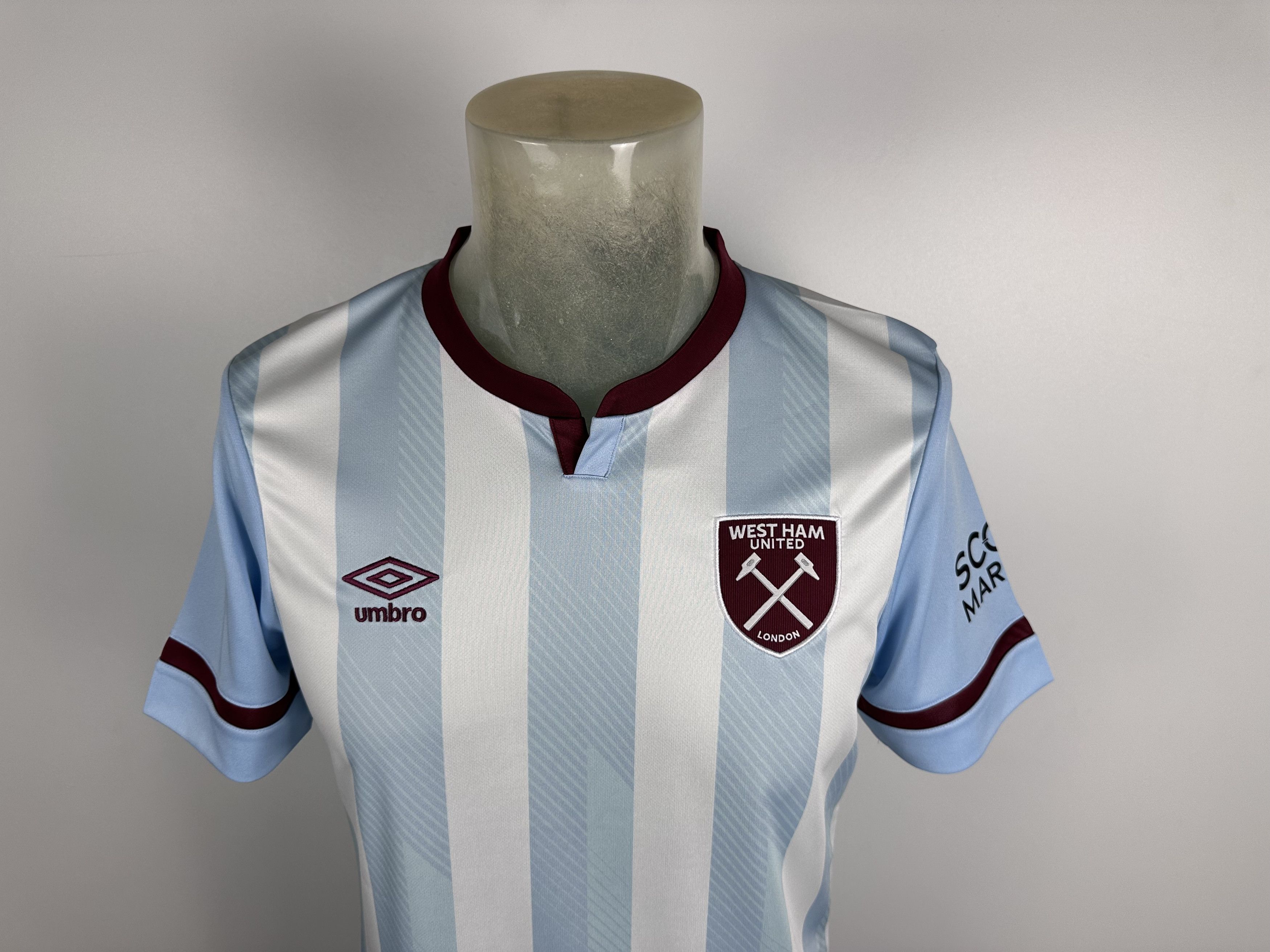 Umbro West Ham United 2021 2022 Football Shirt Soccer Jersey Umbro Size US M / EU 48-50 / 2 - 4 Thumbnail