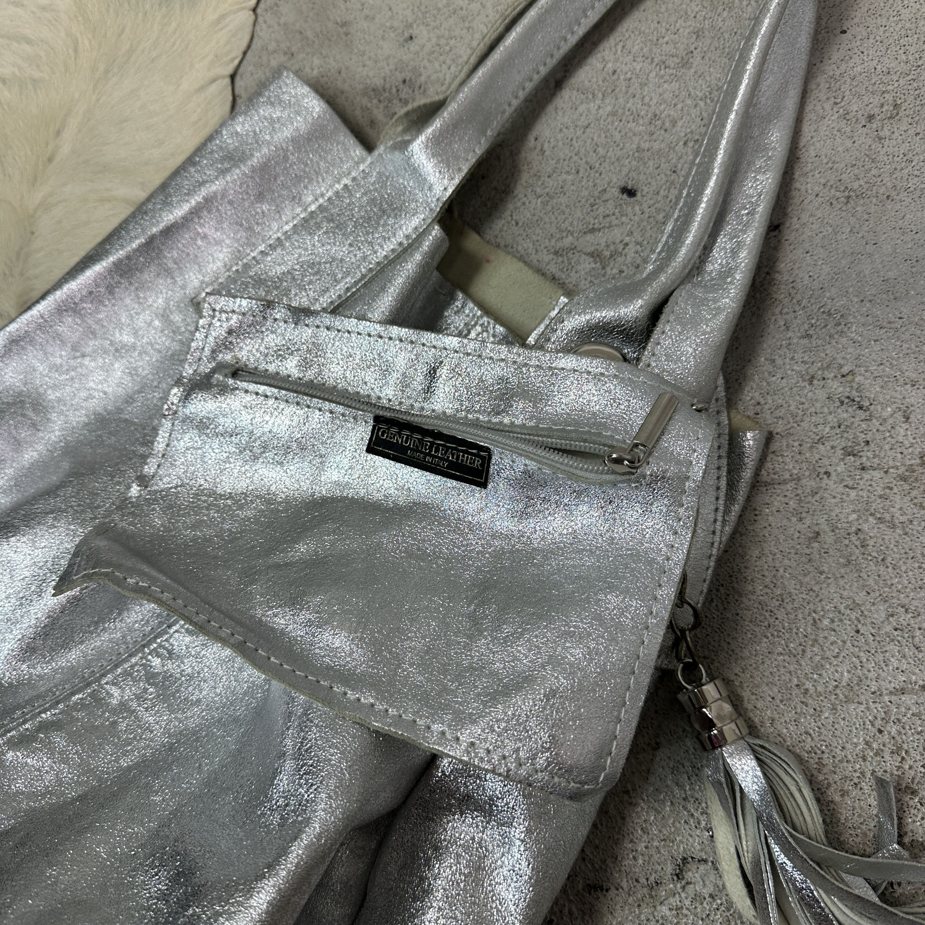 Vintage Vintage Leather Silver Chrome Hobo Bag Y2K Size ONE SIZE - 8 Thumbnail